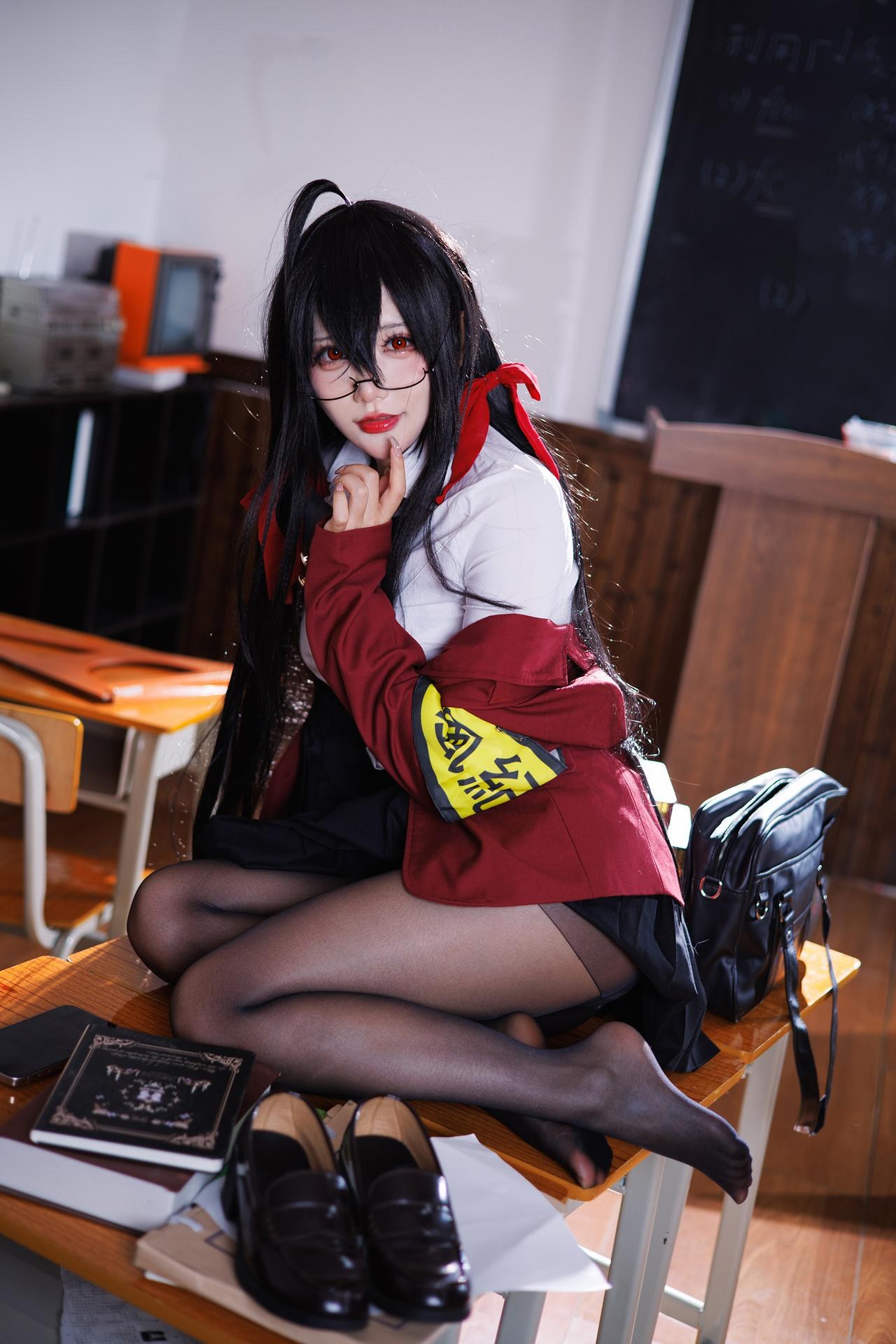 [cosplay] 是一只熊仔吗 - 大凤：大凤JK角色還原美腿大尺度 50P