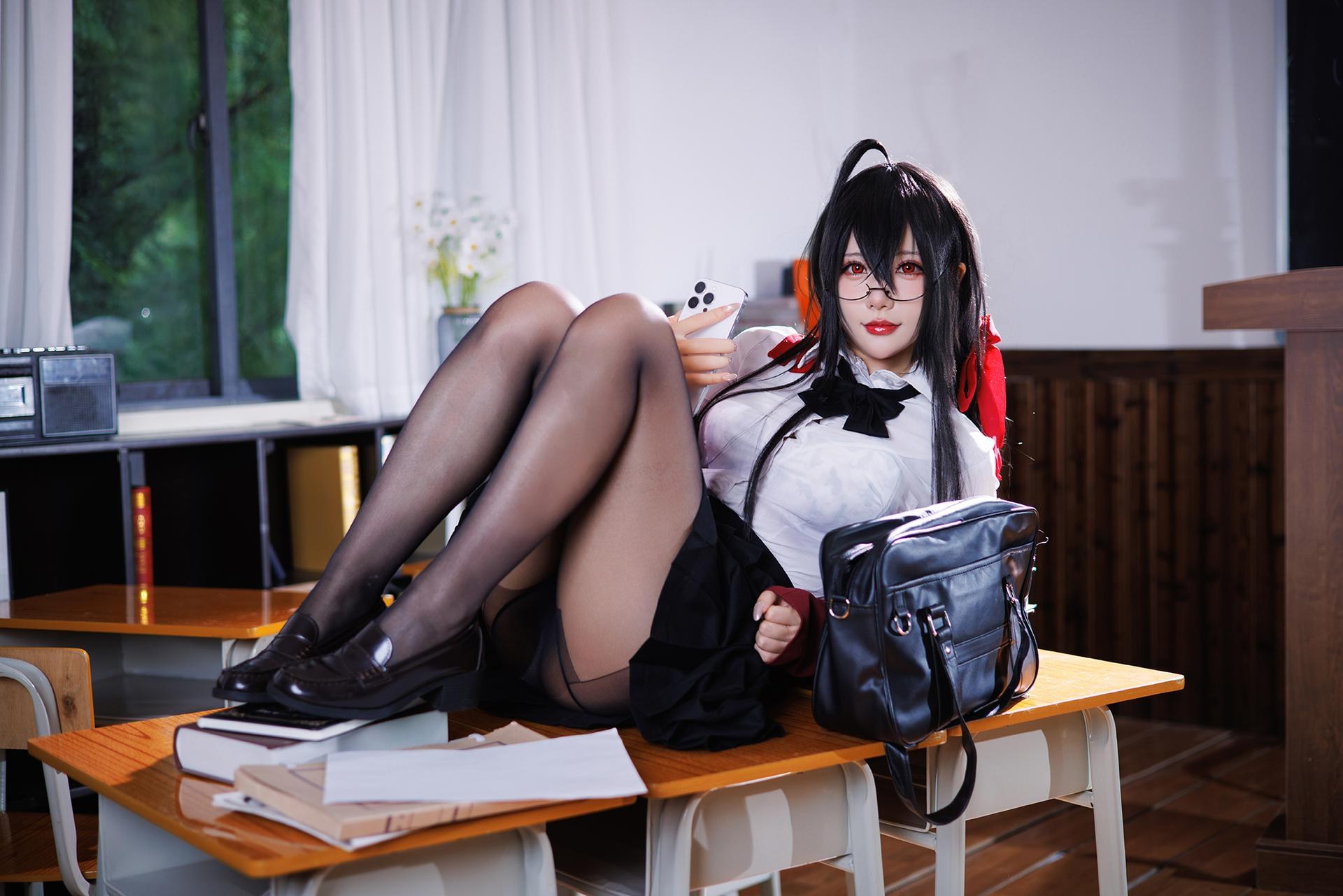 [cosplay] 是一只熊仔吗 - 大凤：大凤JK角色還原美腿大尺度 50P