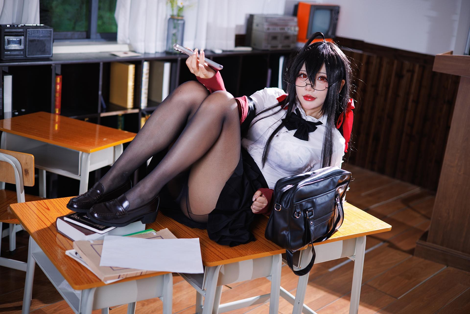 [cosplay] 是一只熊仔吗 - 大凤：大凤JK角色還原美腿大尺度 50P