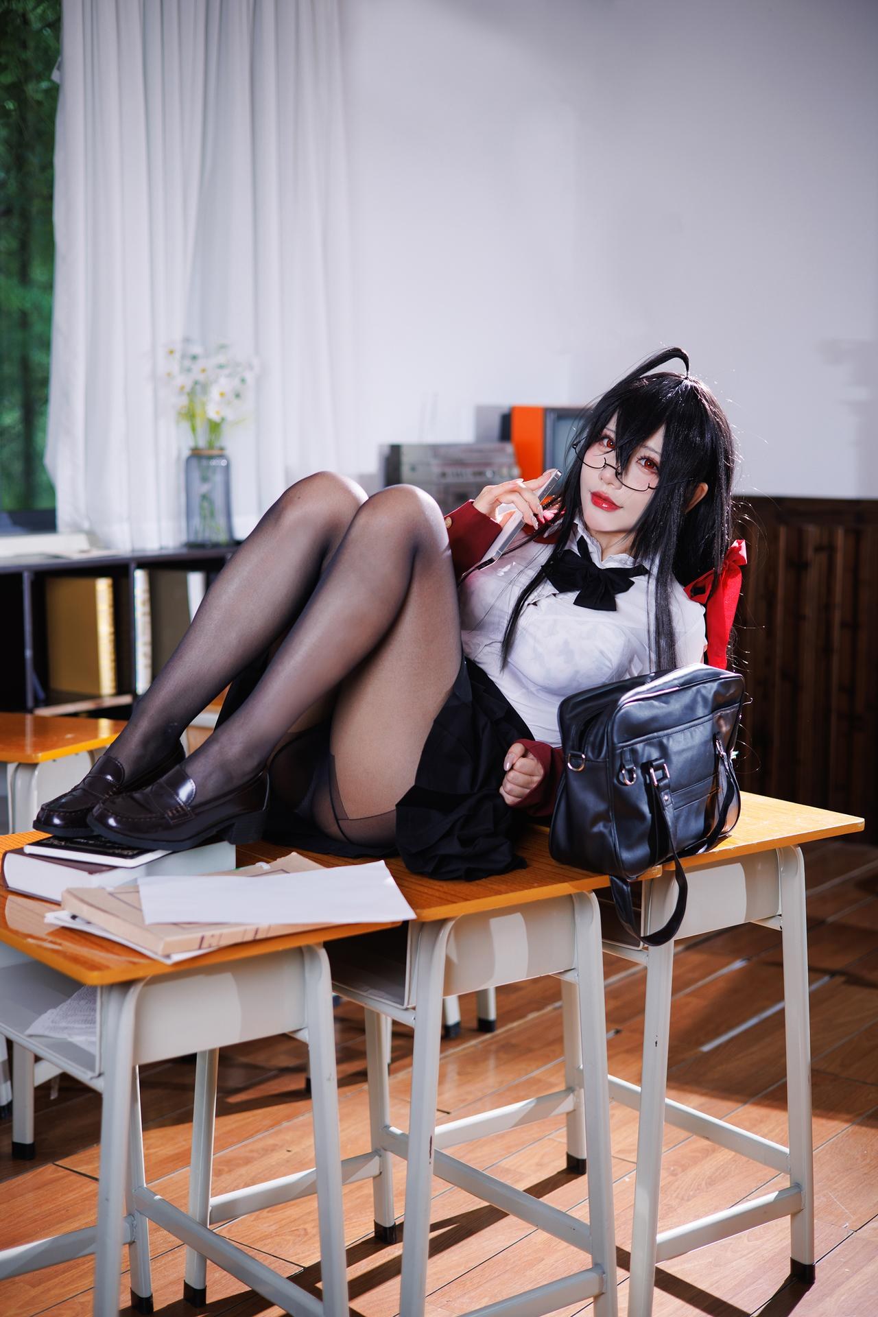 [cosplay] 是一只熊仔吗 - 大凤：大凤JK角色還原美腿大尺度 50P