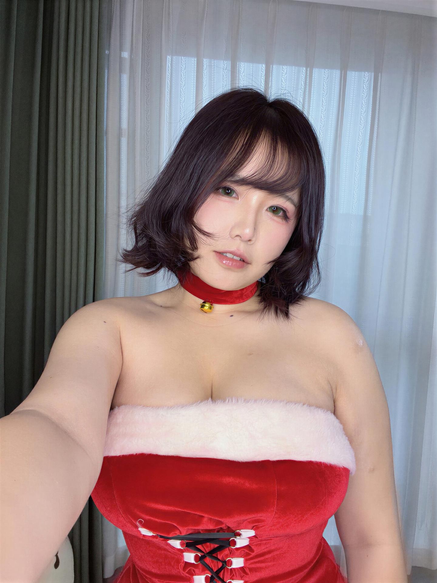 [Cosplay] A Ban Jintian Hen Kaixin - เซลฟี่คริสต์มาส 2025 คอสเพลย์ 65P4V