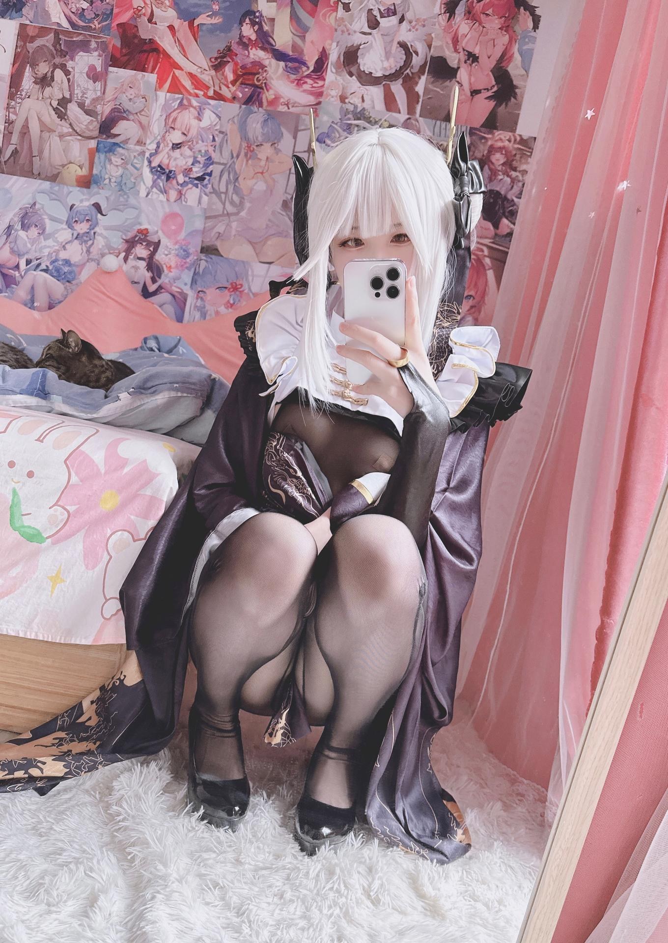 [cosplay] 習呆呆 - 布兰：旗袍黑絲大尺度角色還原 22P2G