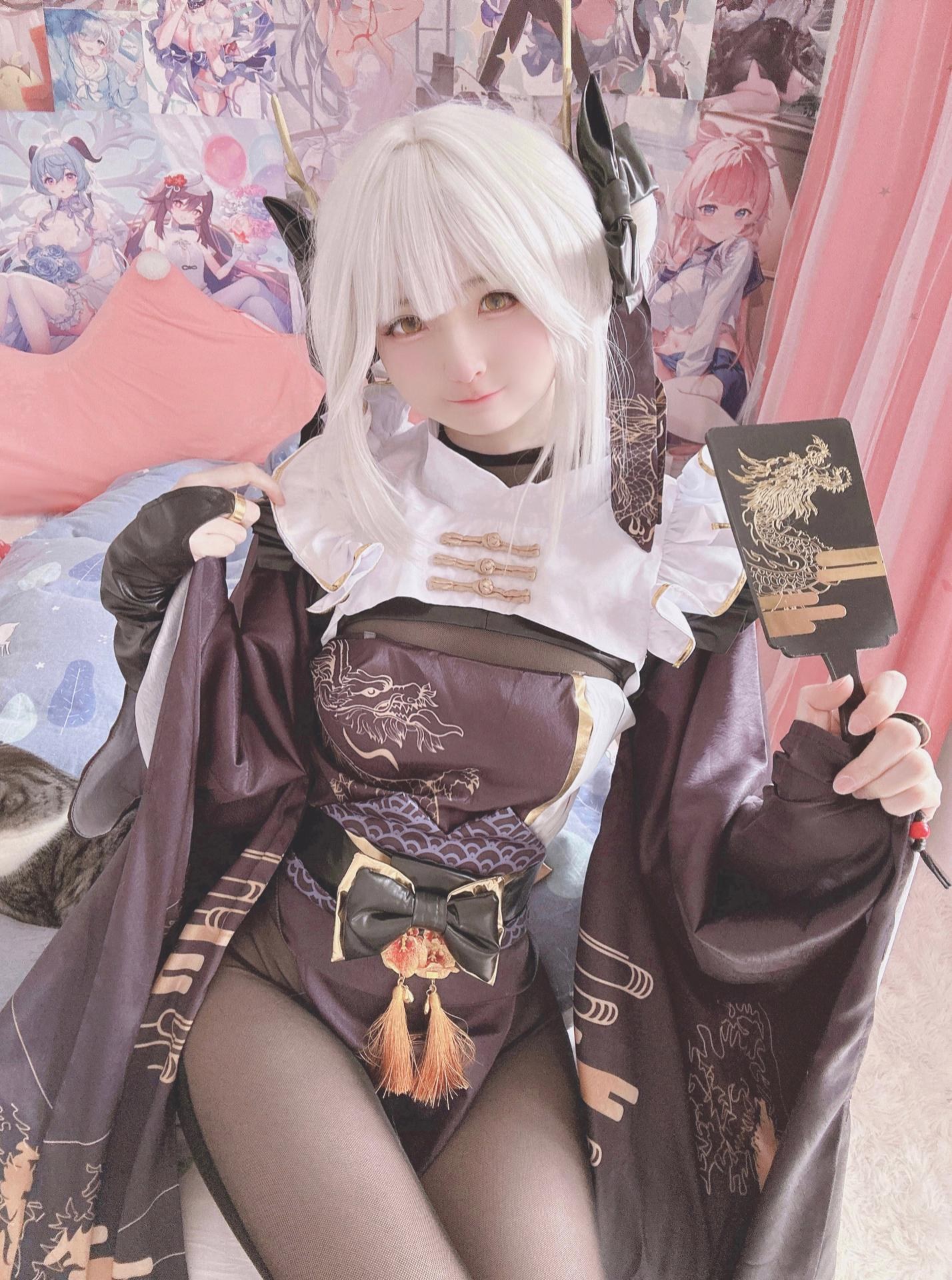 [cosplay] 習呆呆 - 布兰：旗袍黑絲大尺度角色還原 22P2G