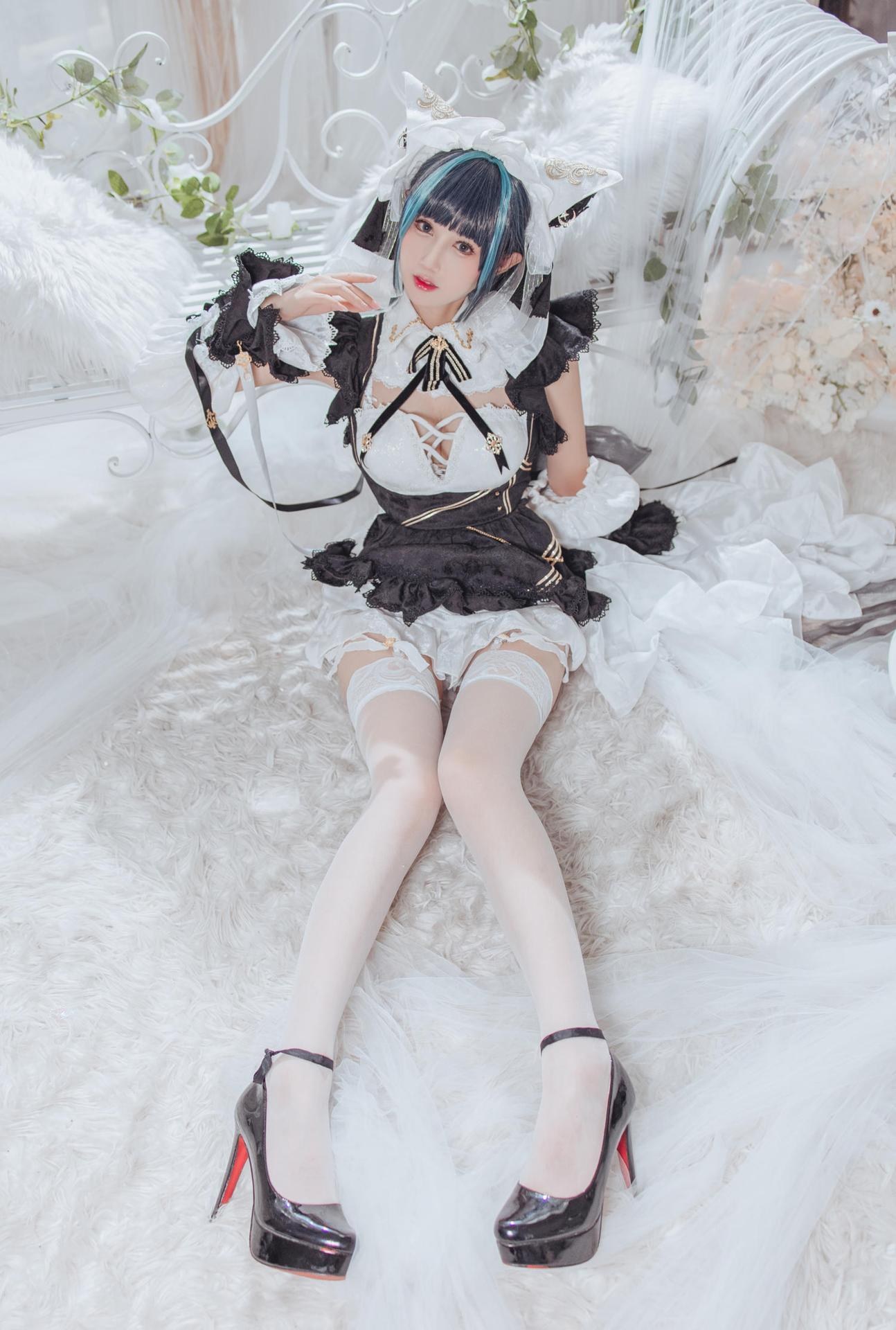 [Cosplay] Hanyu Sanwei - Cheshire hầu gái dáng đẹp 35P