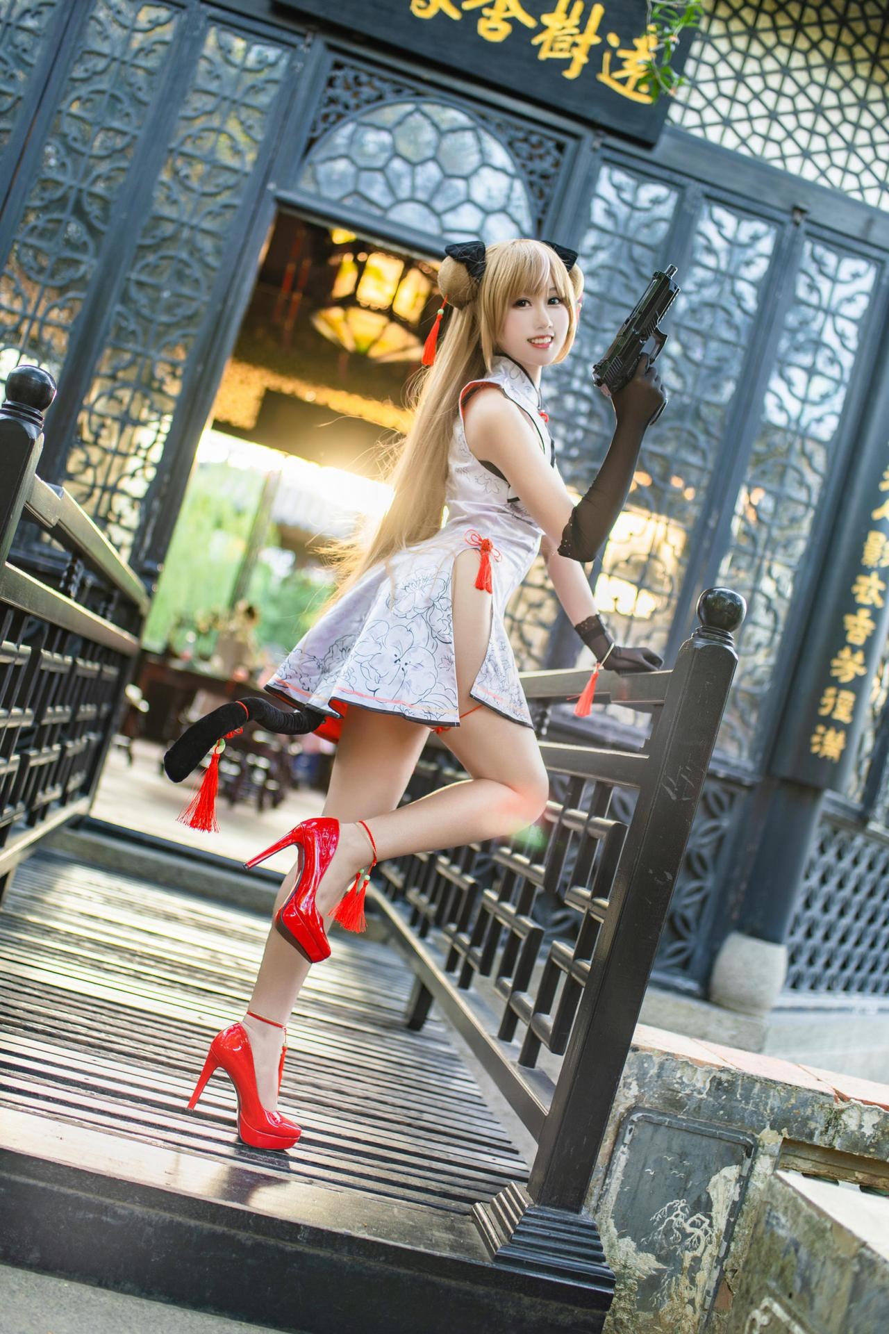 [Cosplay] Hanyu Sanwei - Girls Frontline Mk23 Honey Flower 18P