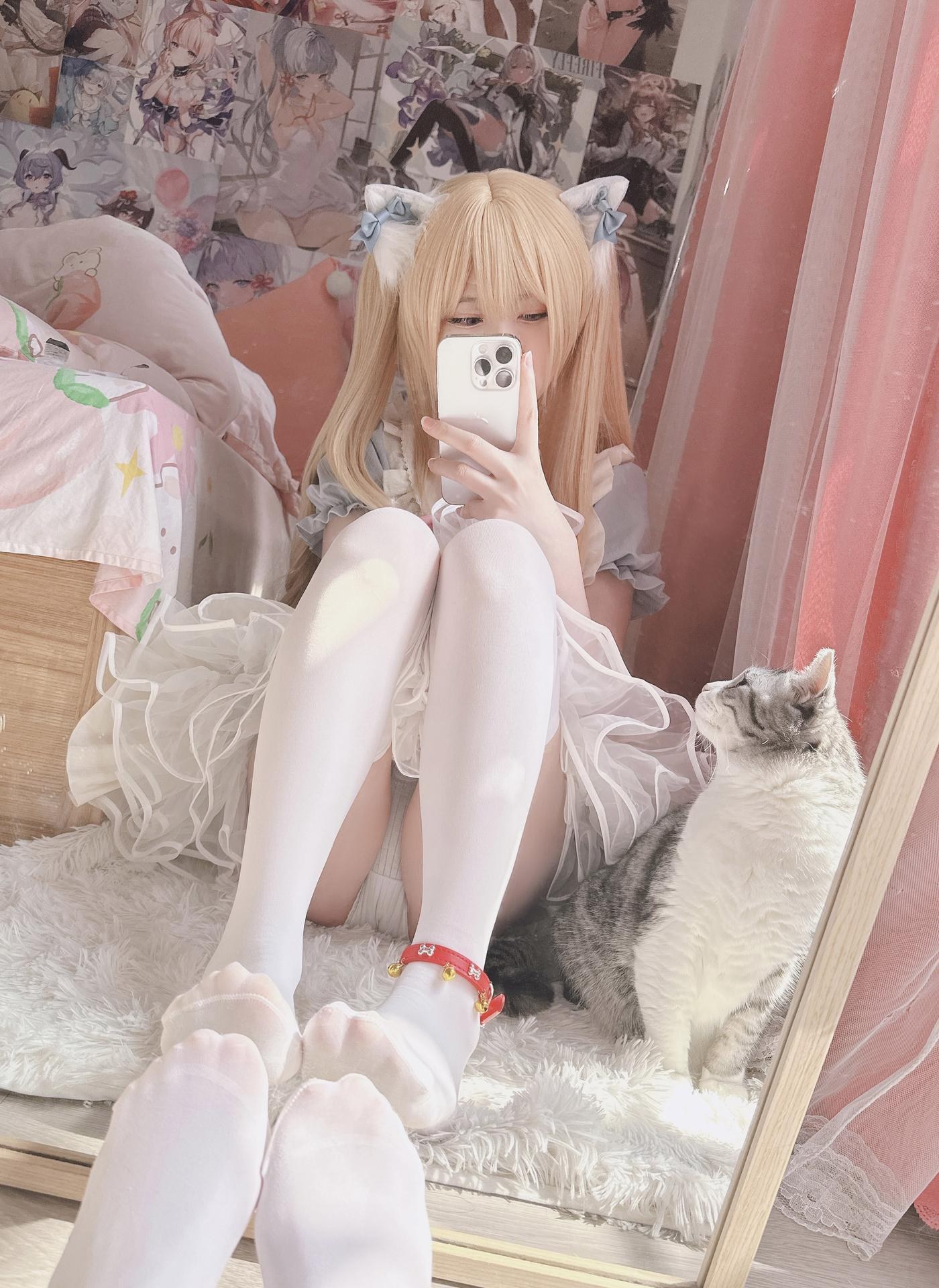 习呆呆 - 猫耳女仆の私室風写真集 19P1V