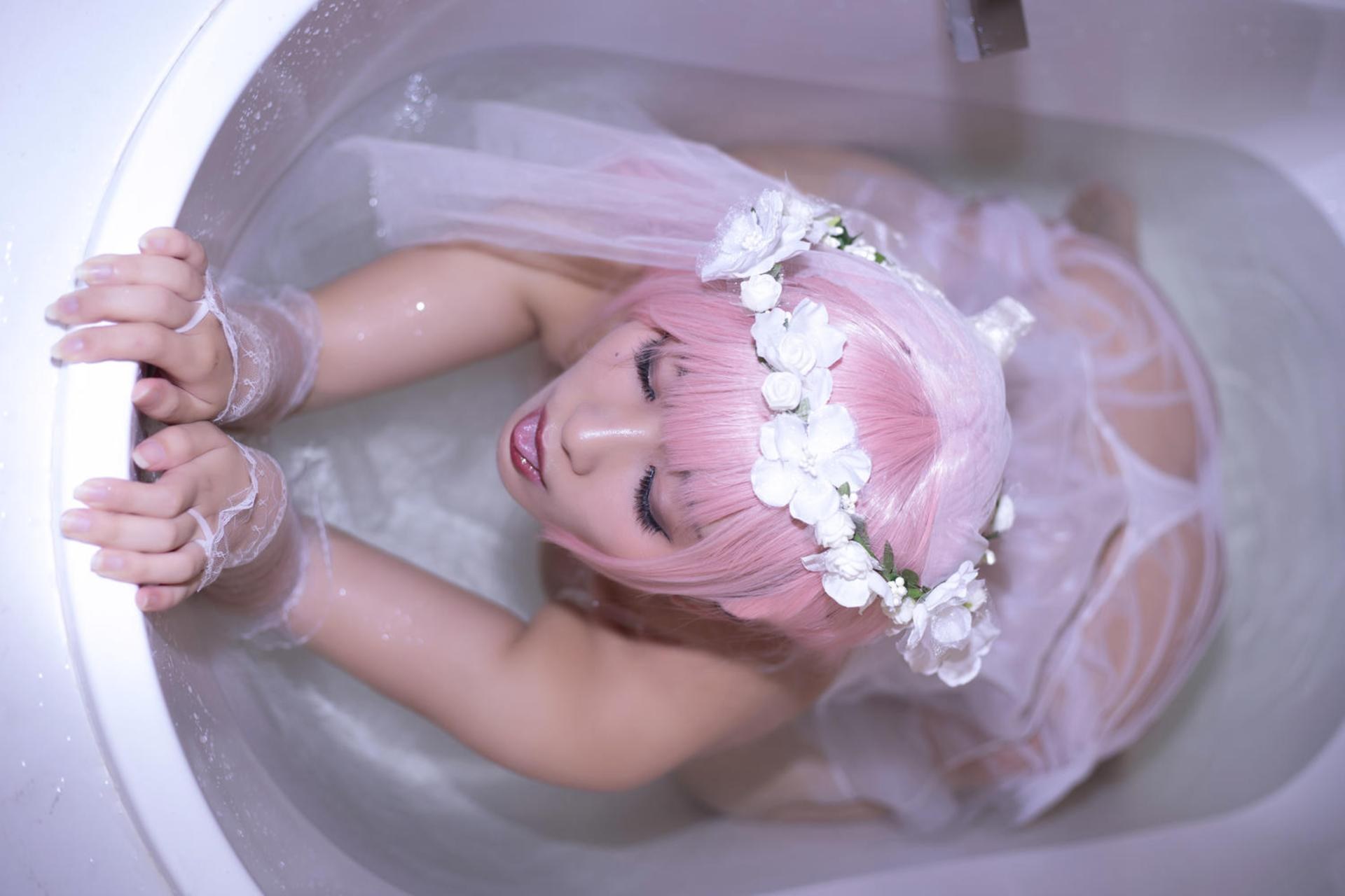 [cosplay] 洛璃LoLiSAMA - 02花嫁：角色還原美腿大尺度 63P