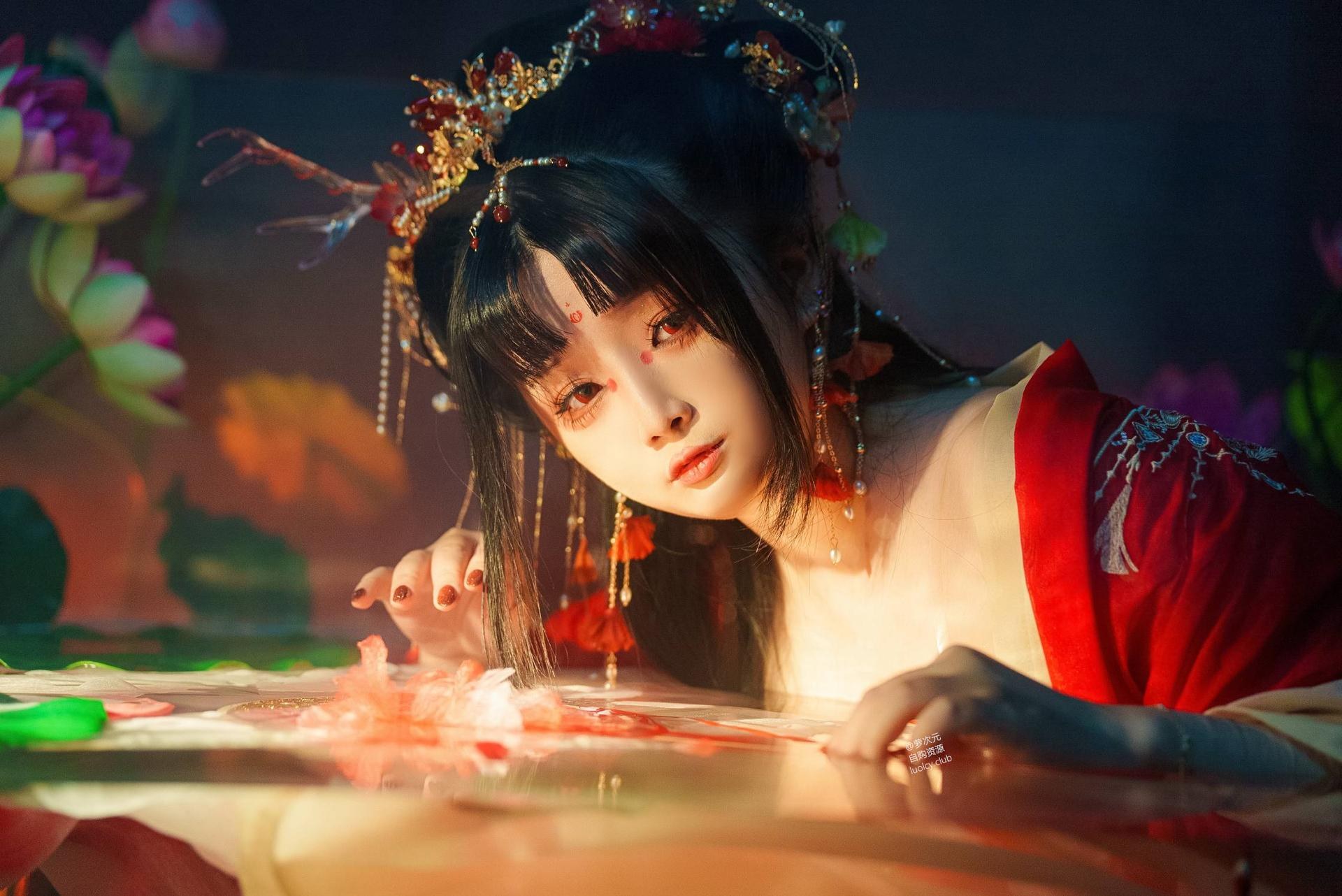 [cosplay] 落落Raku - 赤龍姬：角色還原美腿大尺度 59P1V