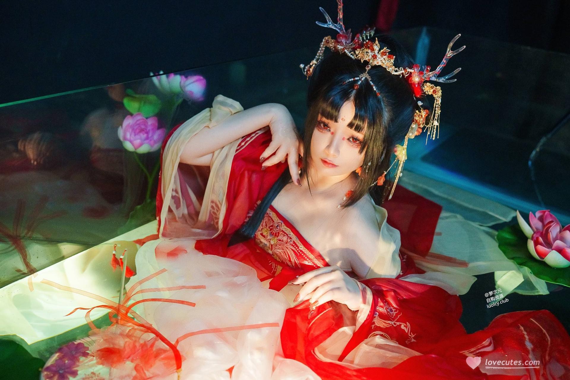 [cosplay] 落落Raku - 赤龍姬：角色還原美腿大尺度 59P1V