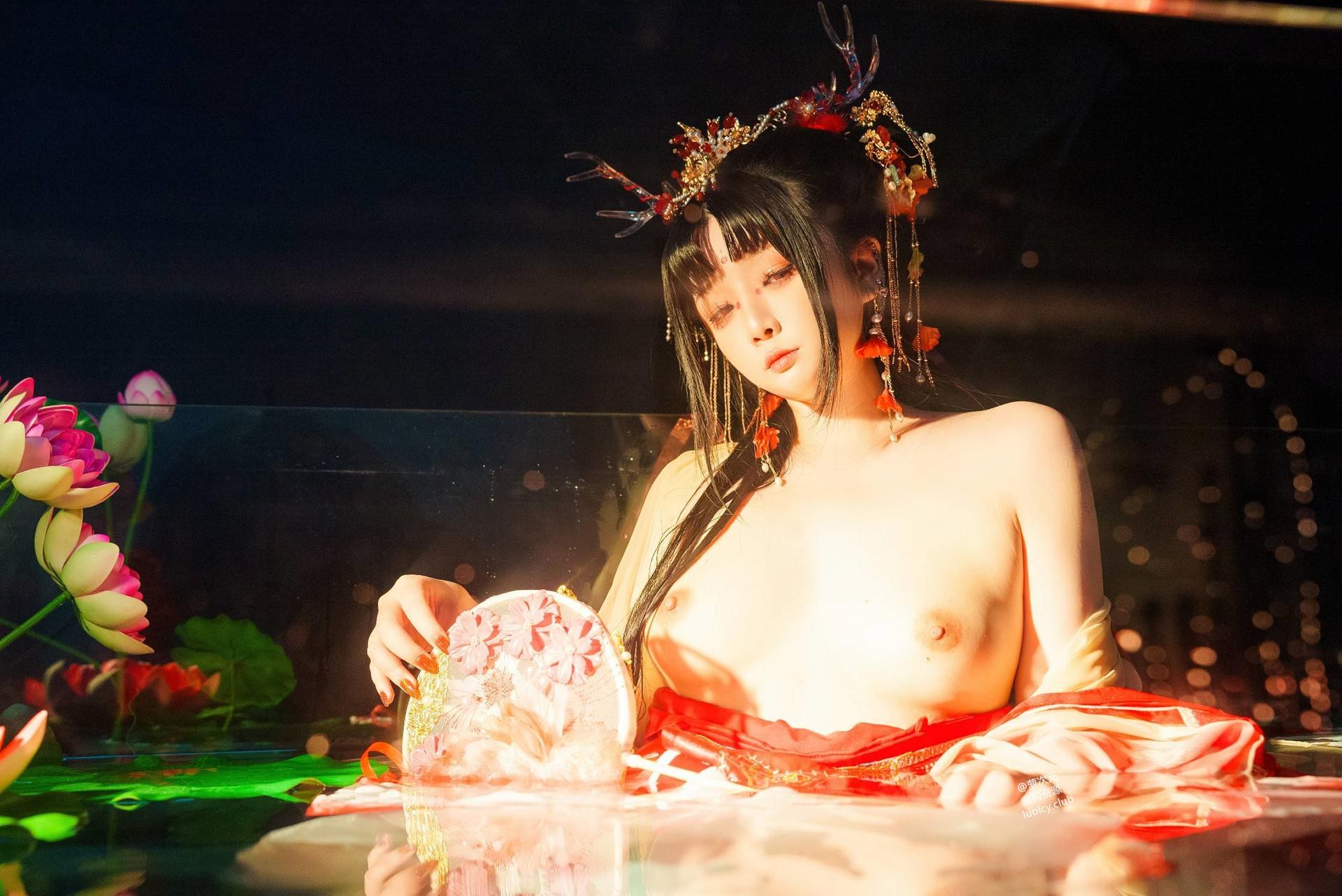[cosplay] 落落Raku - 赤龍姬：角色還原美腿大尺度 59P1V