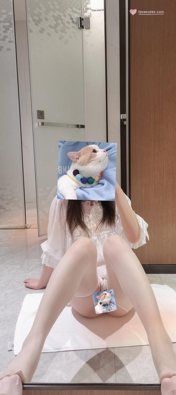 [私房] Wowring - 白絲女僕私拍：黑絲聖誕內衣白虎露點 135P4V