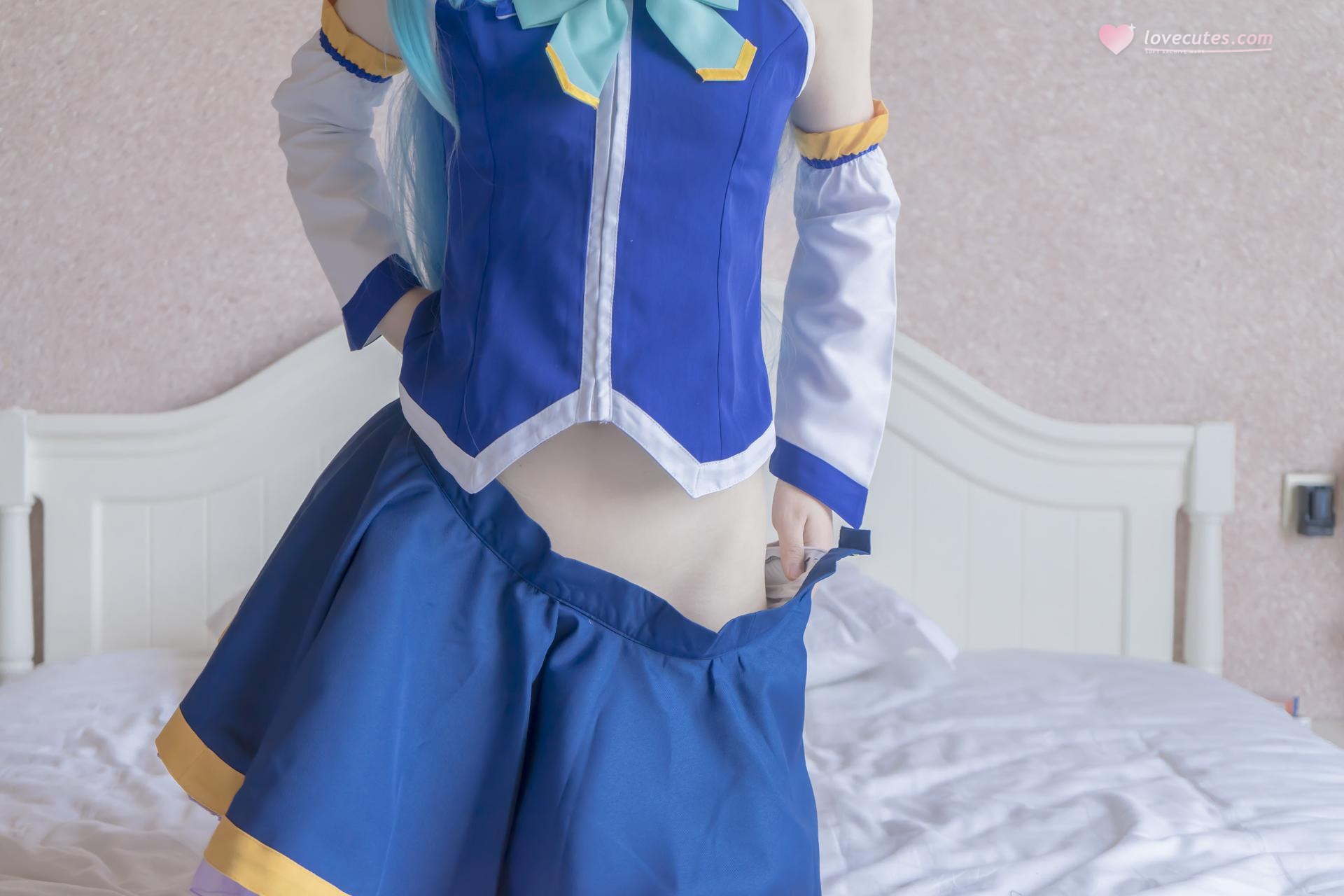 [cosplay] 少女映畫 - 阿庫婭：翹臀大尺度露點角色還原 80P