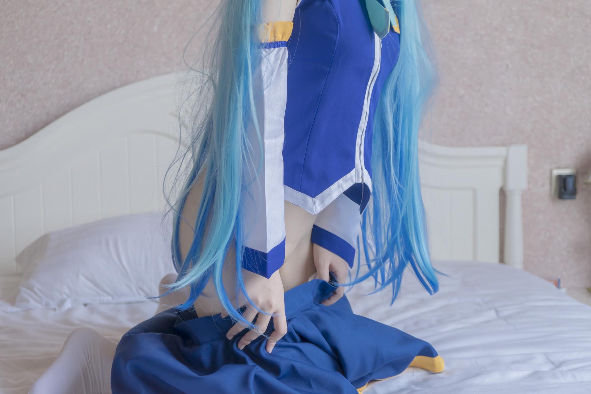 [cosplay] 少女映畫 - 阿庫婭：翹臀大尺度露點角色還原 80P