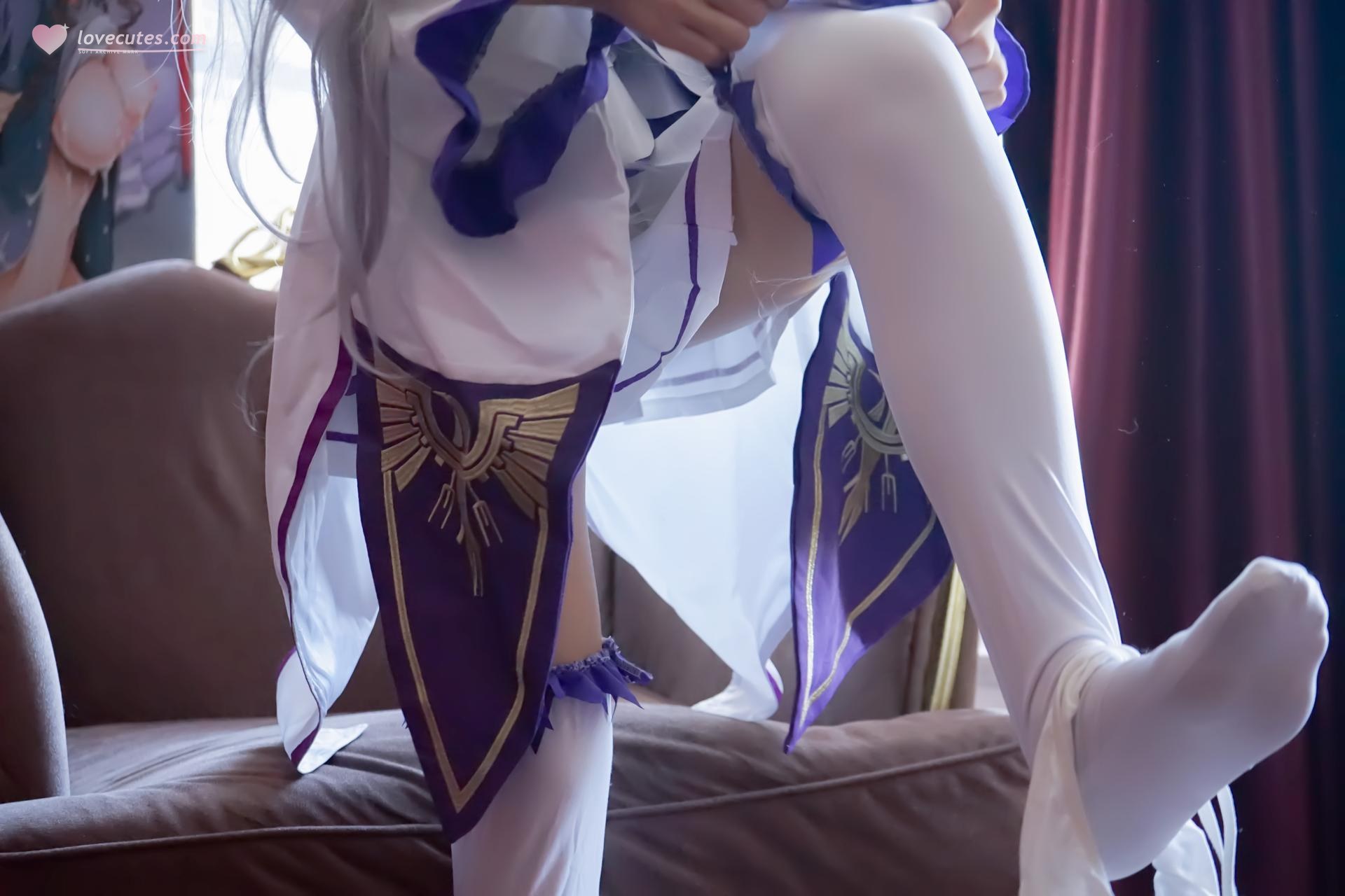 [Cosplay] Shaonv Yinghua - Emilia: phong cách ảnh người lớn chi tiết hở ngực vòng ba nổi bật bộ ảnh 97P