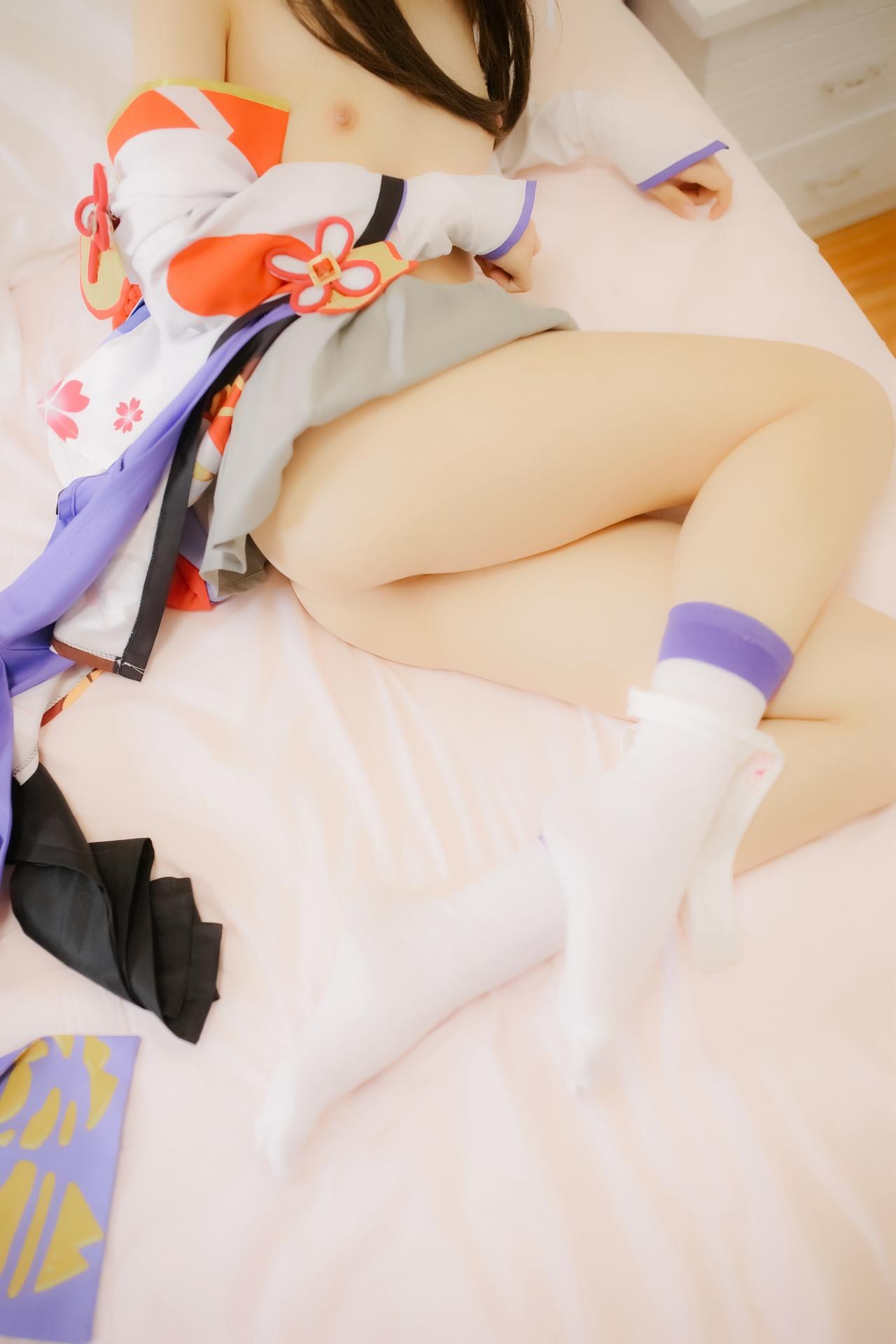 [cosplay] 少女映画 - 阴阳师 雪女：翘臀露穴学生装大尺度角色还原 96P