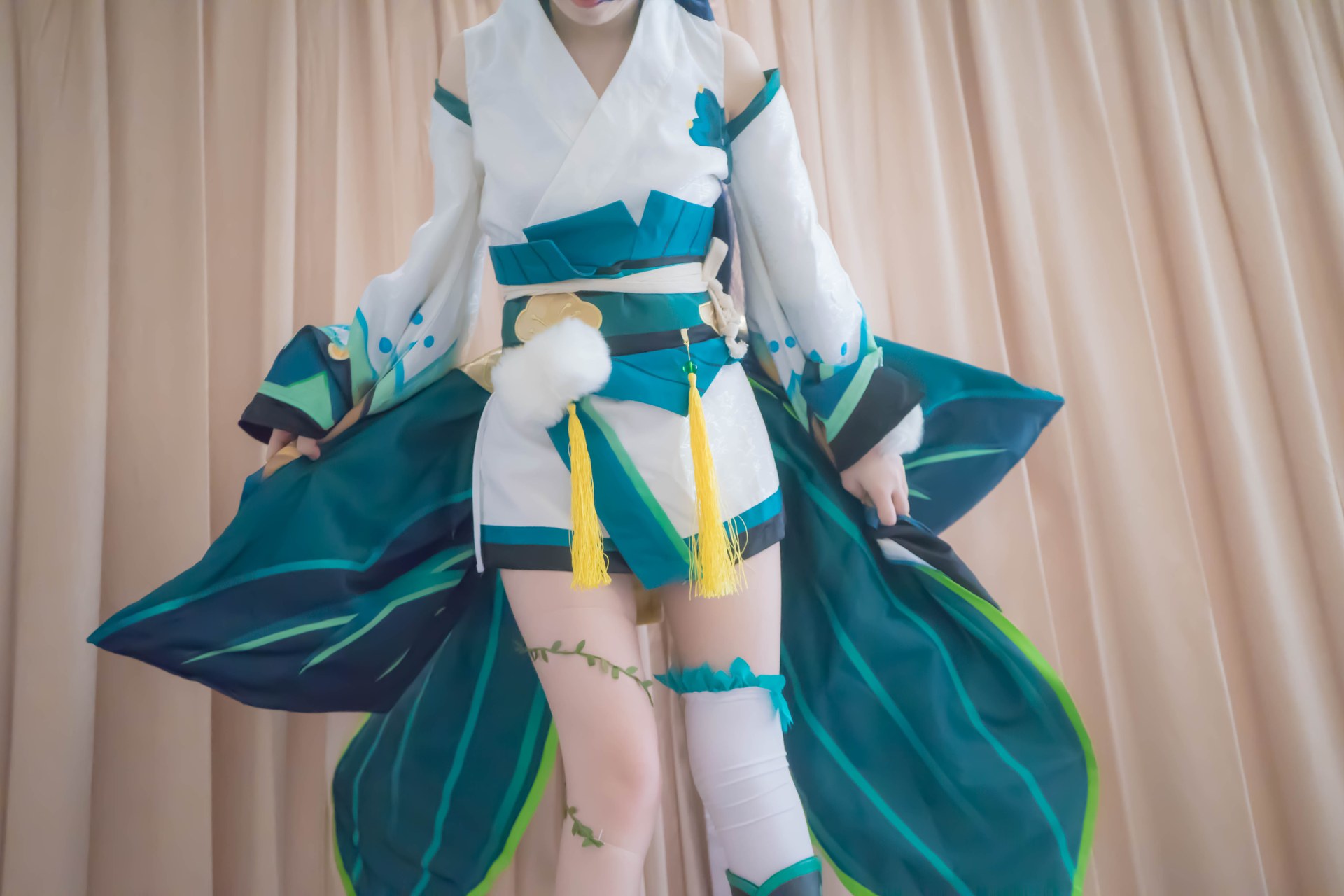 [cosplay] 少女映畫 - 陰陽師 螢草：翹臀白絲露穴大尺度角色還原 91P1V