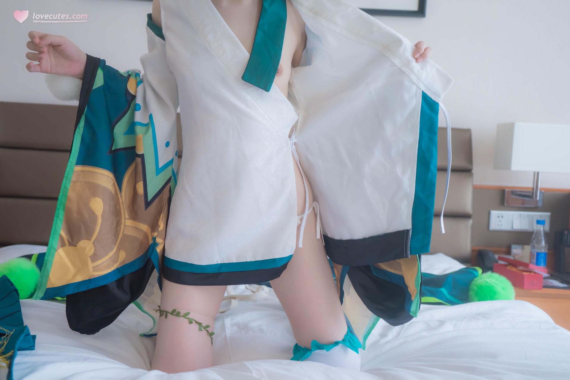 [cosplay] 少女映画 - 阴阳师 萤草：翘臀白丝露穴大尺度角色还原 91P1V
