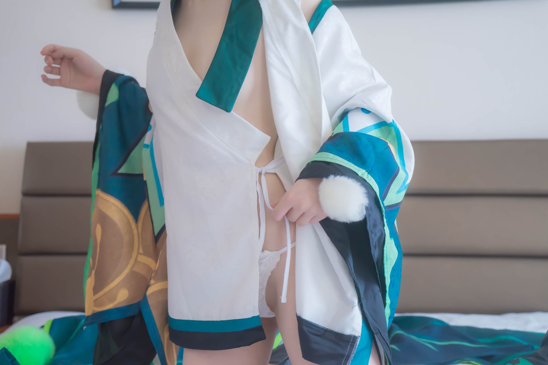 [cosplay] 少女映画 - 阴阳师 萤草：翘臀白丝露穴大尺度角色还原 91P1V