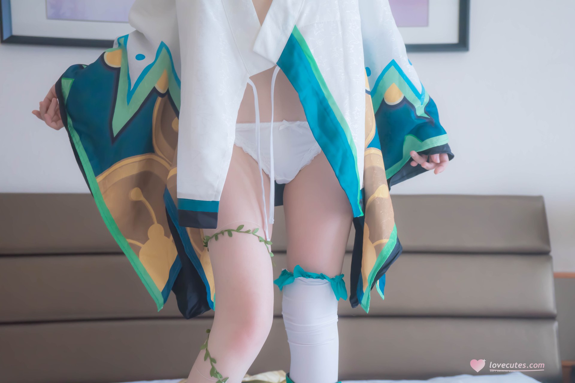[cosplay] 少女映画 - 阴阳师 萤草：翘臀白丝露穴大尺度角色还原 91P1V