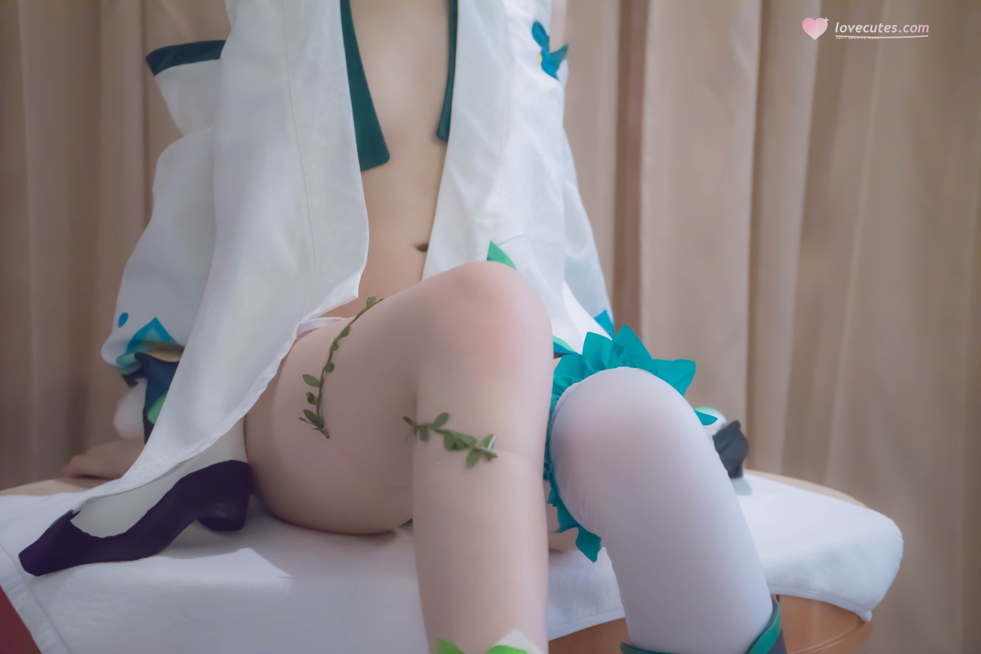 [cosplay] 少女映画 - 阴阳师 萤草：翘臀白丝露穴大尺度角色还原 91P1V
