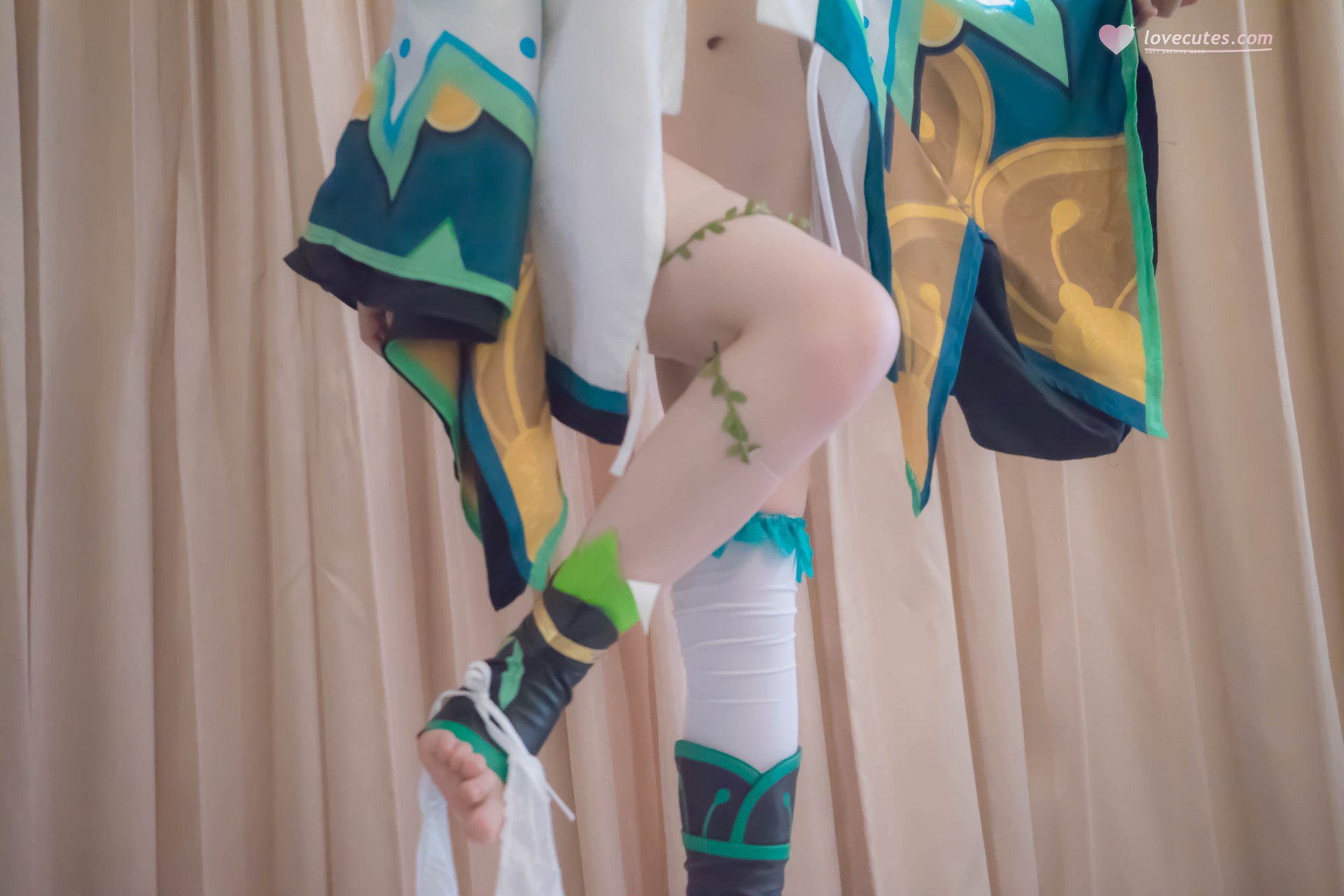[cosplay] 少女映画 - 阴阳师 萤草：翘臀白丝露穴大尺度角色还原 91P1V