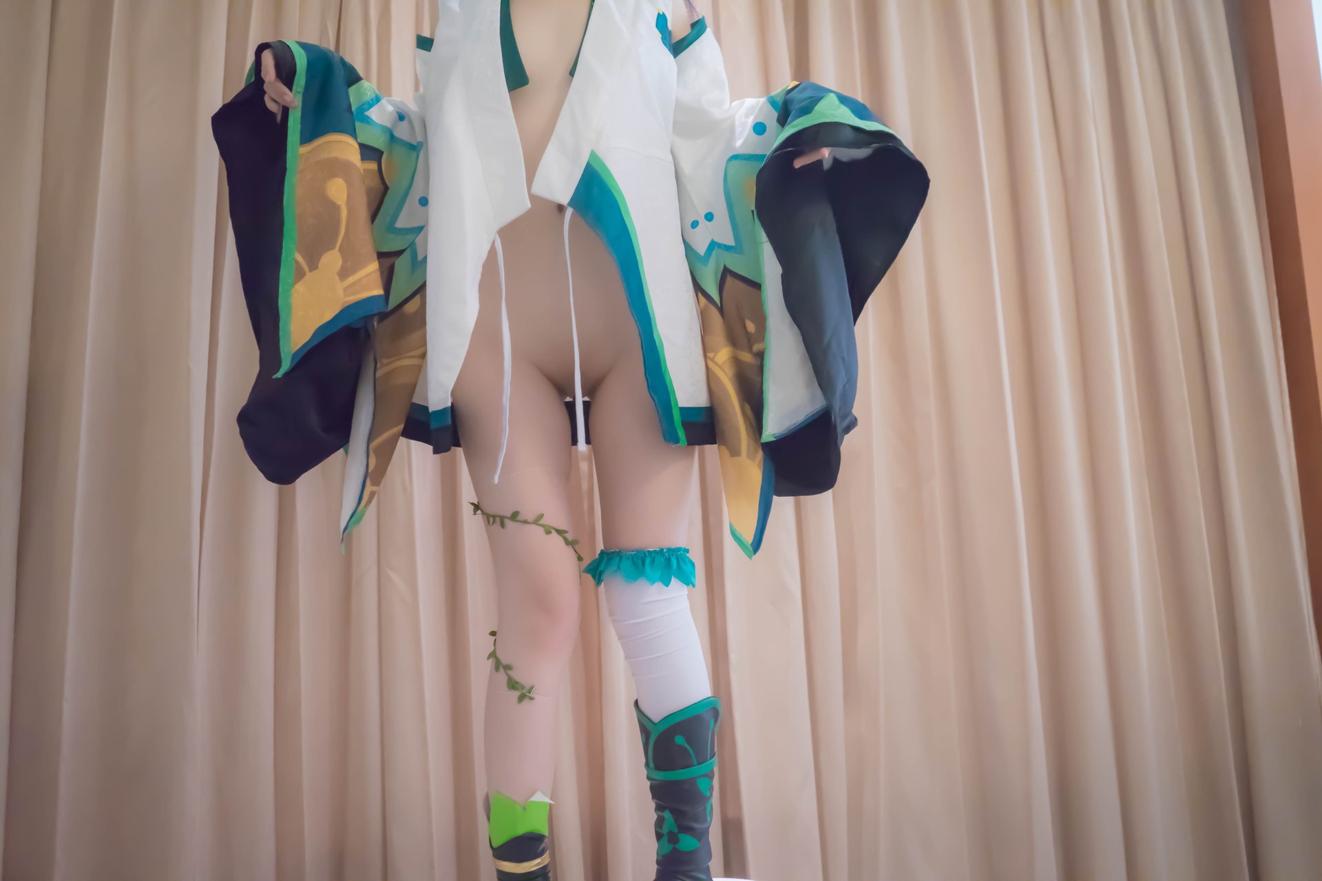 [cosplay] 少女映画 - 阴阳师 萤草：翘臀白丝露穴大尺度角色还原 91P1V