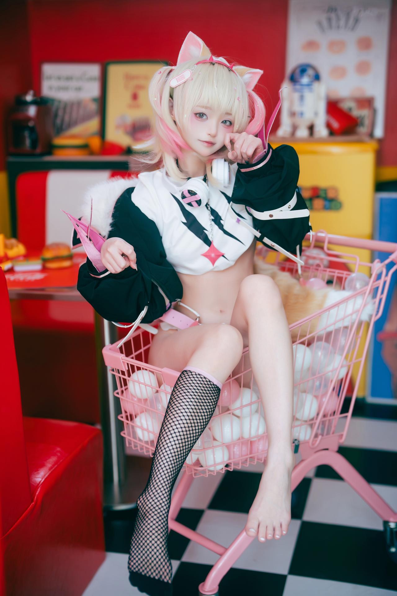 [Cosplay] Irisuare( - Red White Kemonomimi Video 23P1V