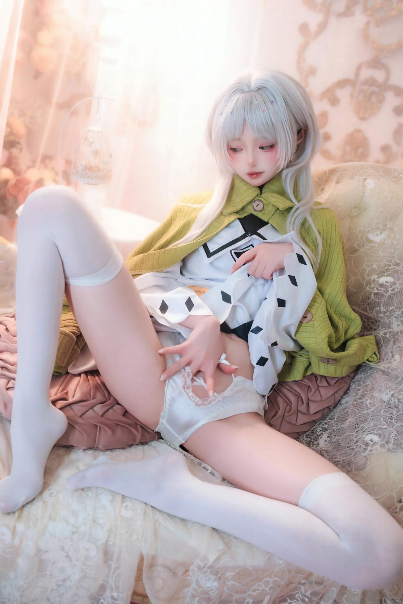 Irisuare(愛莉) - 希露菲叶特白发精灵 写真セット 20P