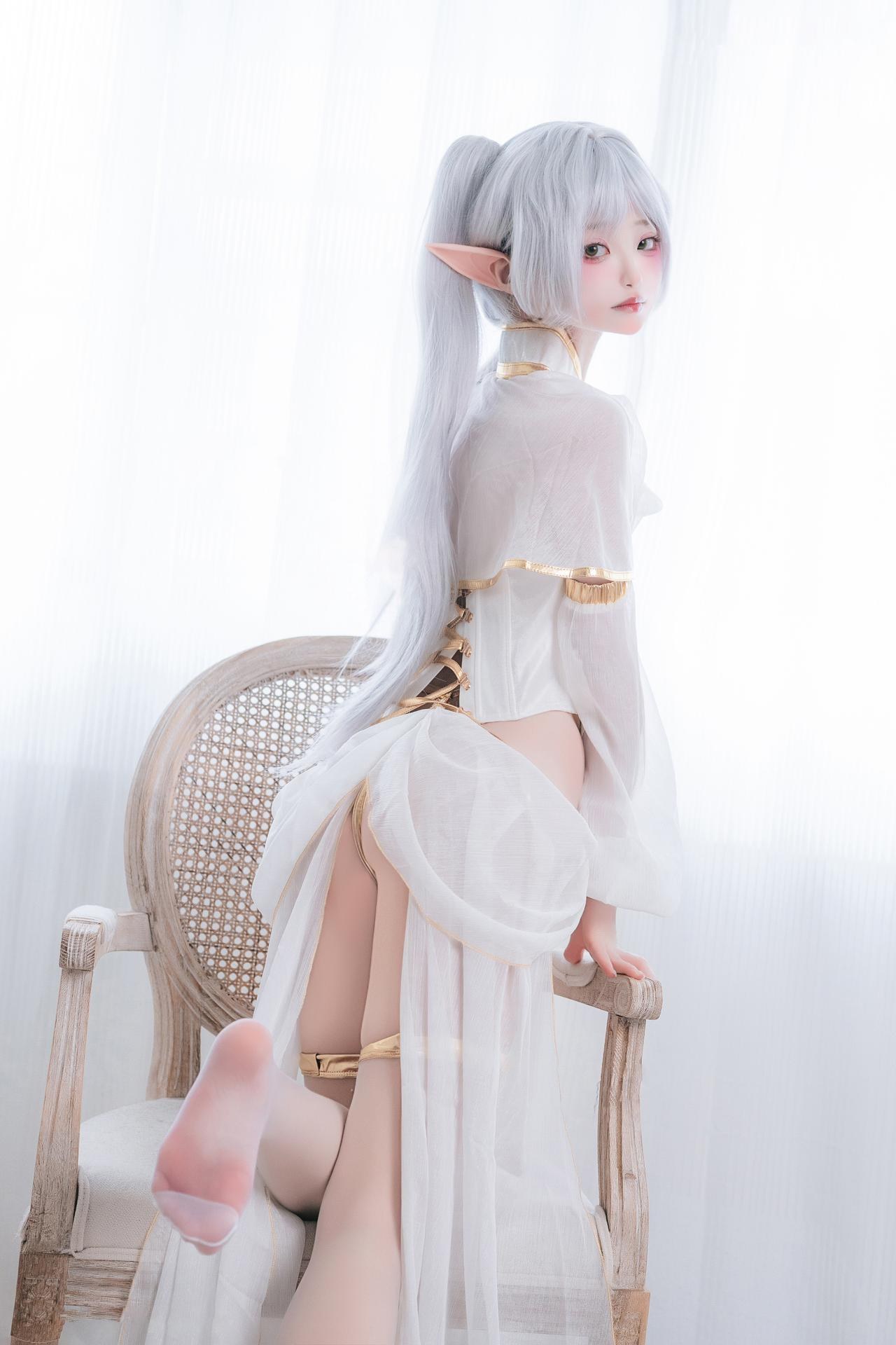 Irisuare(愛莉) - 芙莉莲白发魔法使 写真セット 20P
