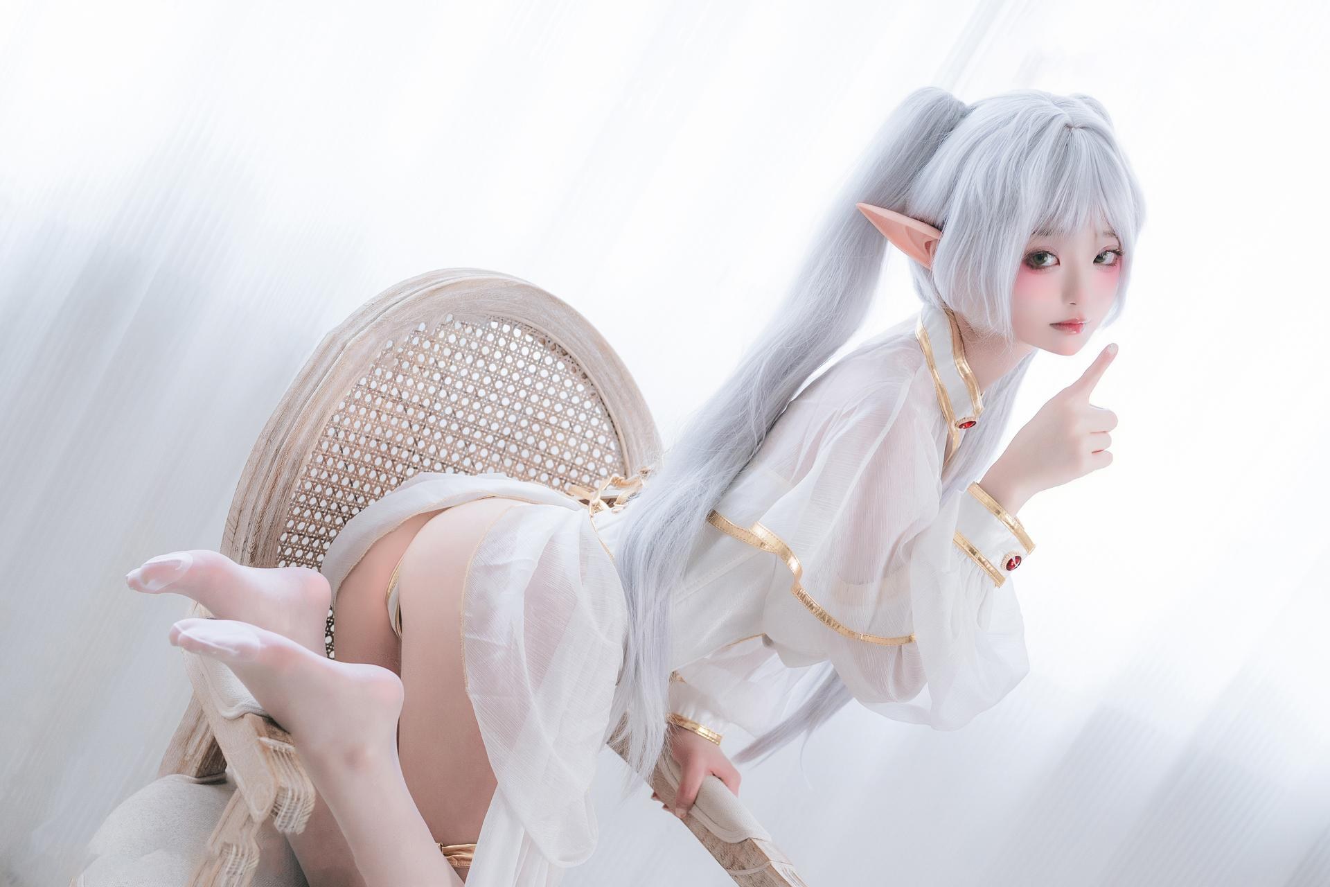 Irisuare(愛莉) - 芙莉莲白发魔法使 写真セット 20P