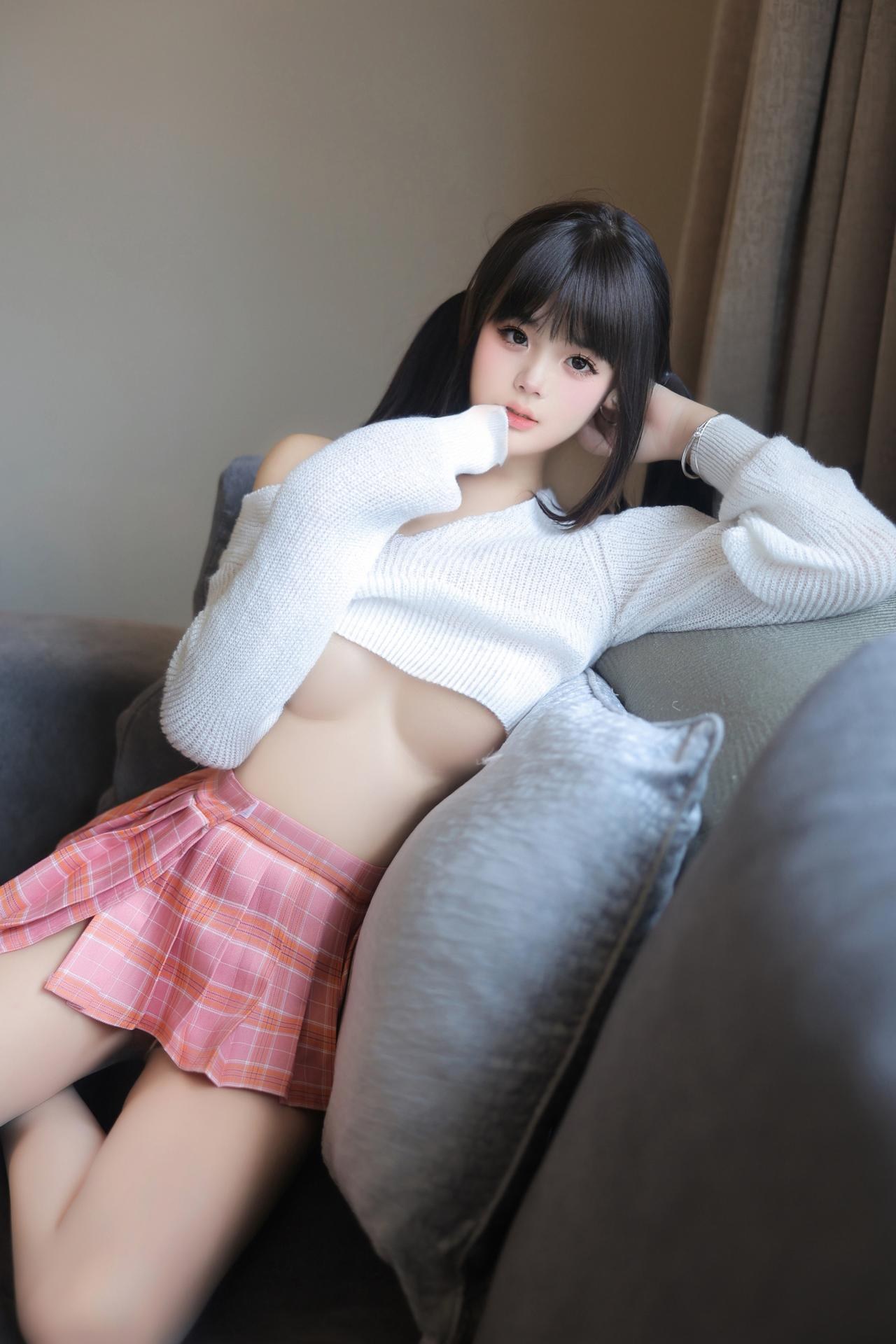 [Model] Xu Ruoxi - Xiuren R18 Sheer Stockings Debut 82P