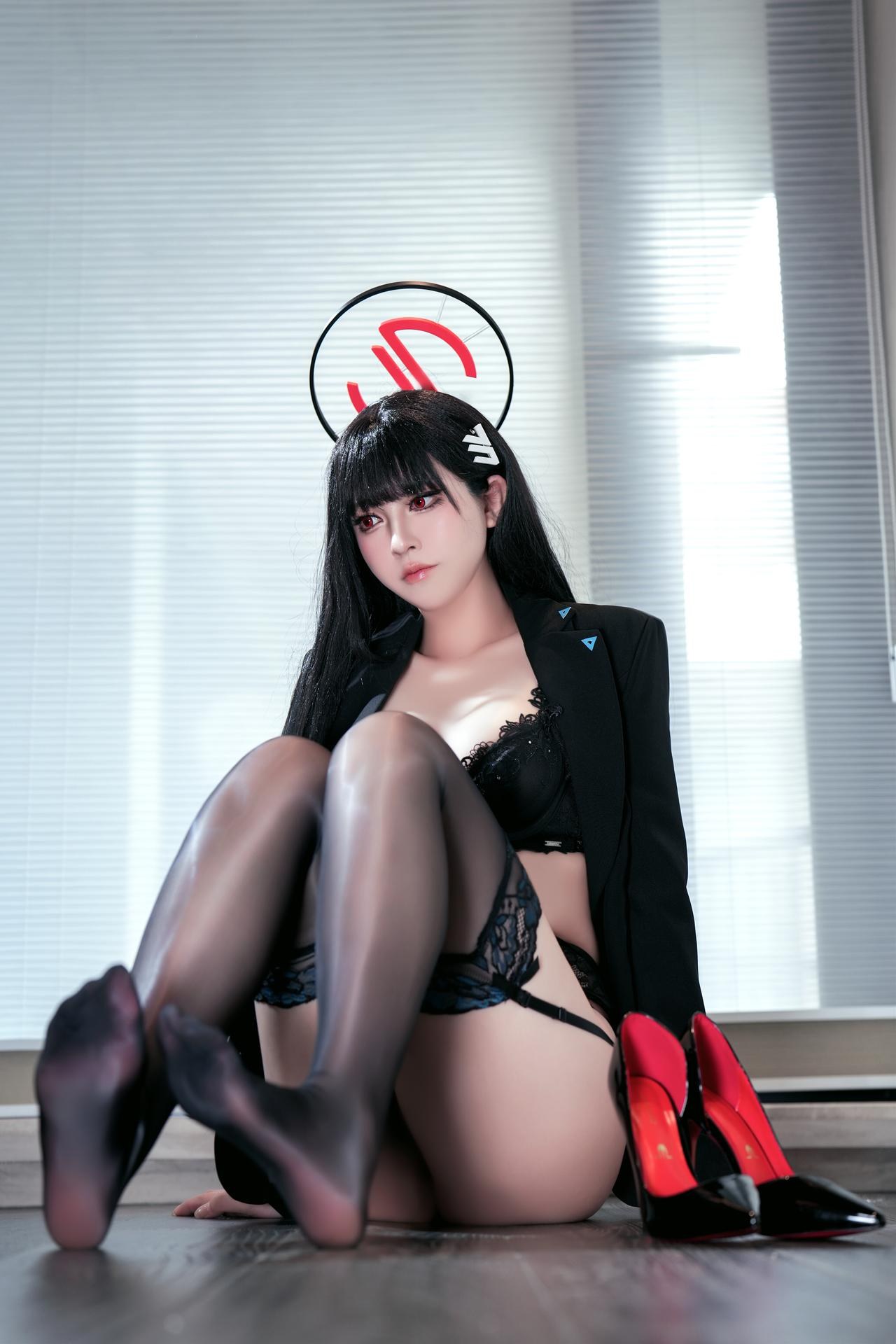 [cosplay] 半半子 - 蔚蓝档案 调月莉音：调月莉音内衣OL视频 41P3V
