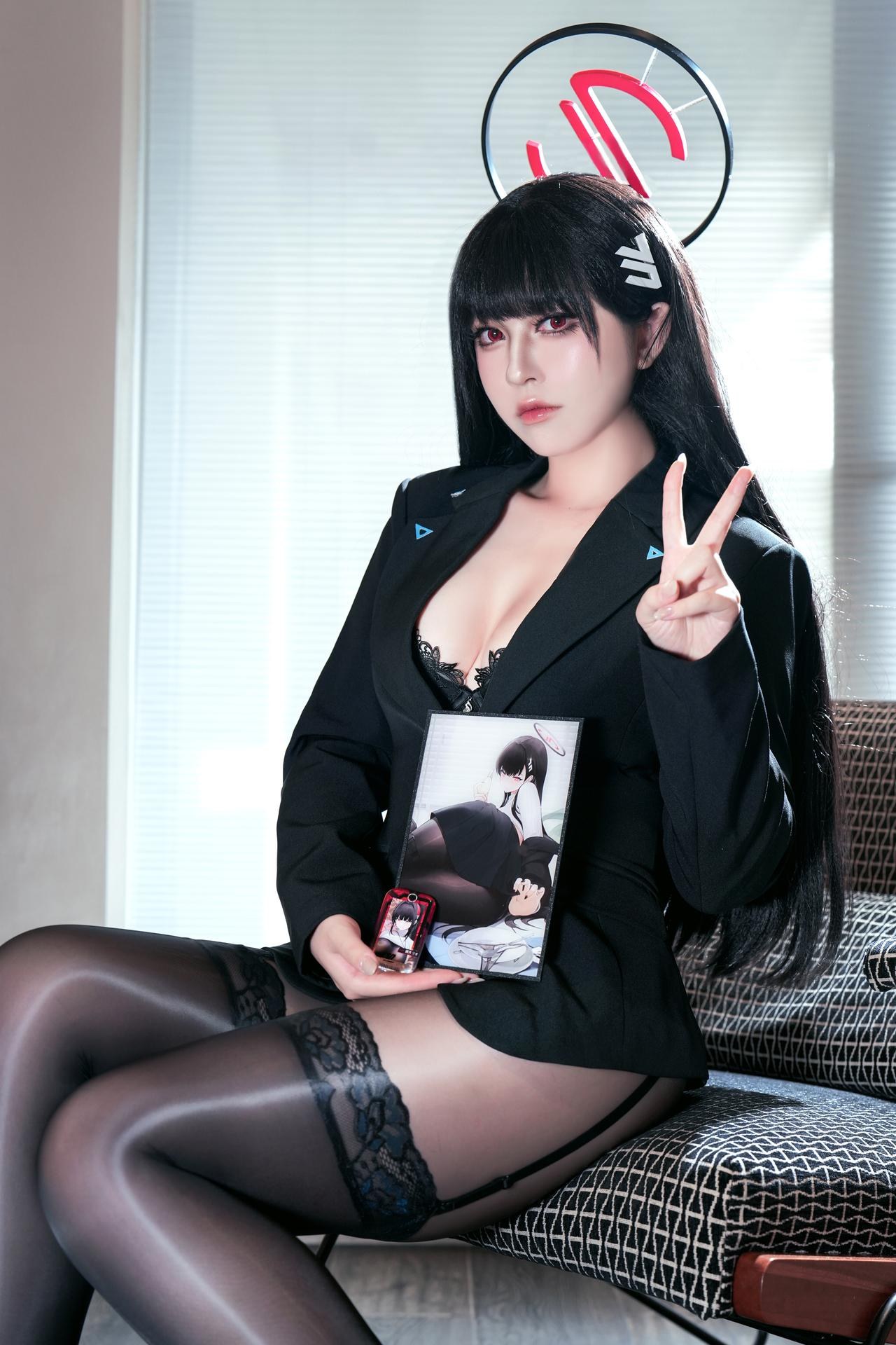 [cosplay] 半半子 - 蔚藍檔案 調月莉音：調月莉音內衣OL影片 41P3V