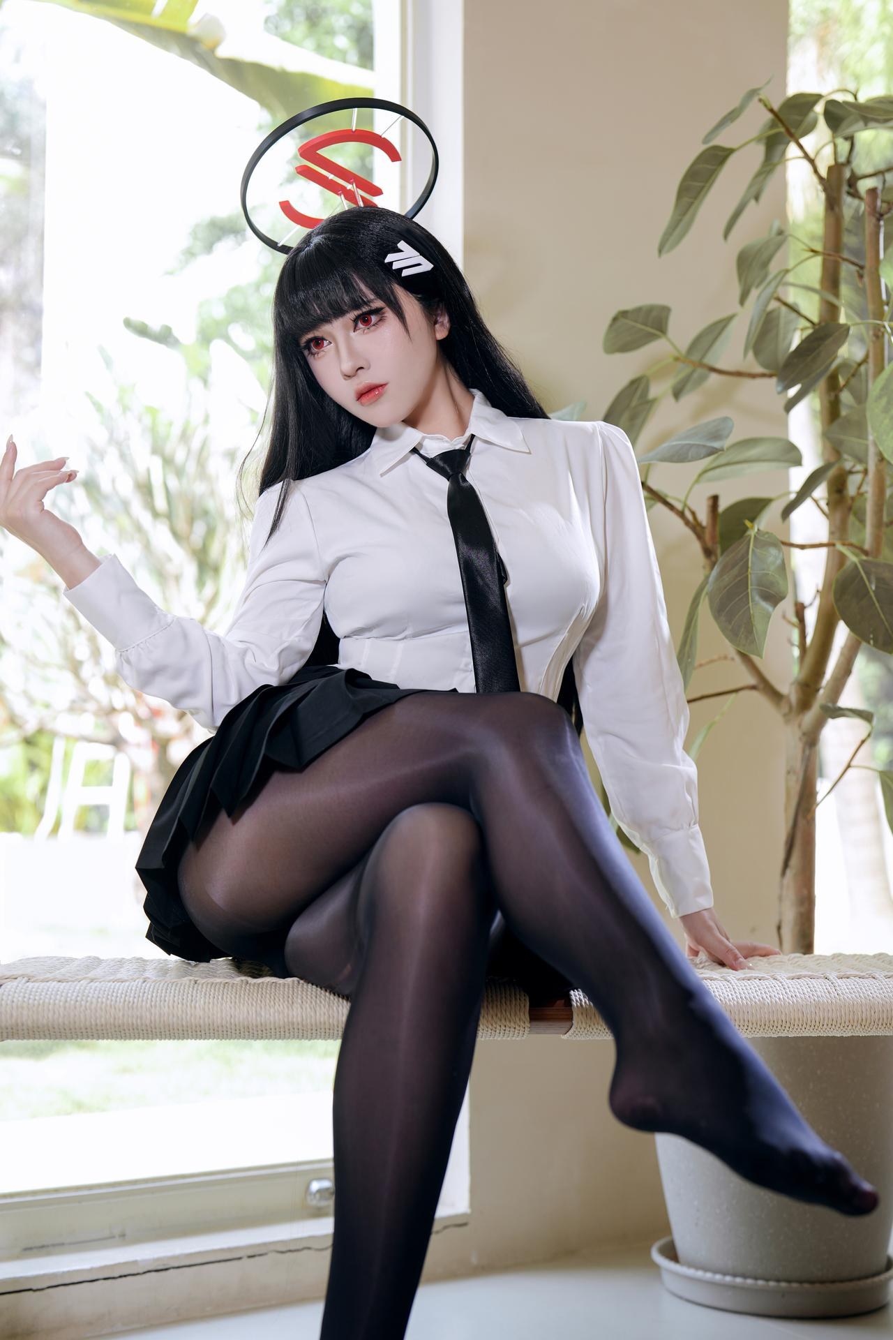 [cosplay] 半半子 - 蔚蓝档案 调月莉音：竞泳美腿大尺度 64P5V