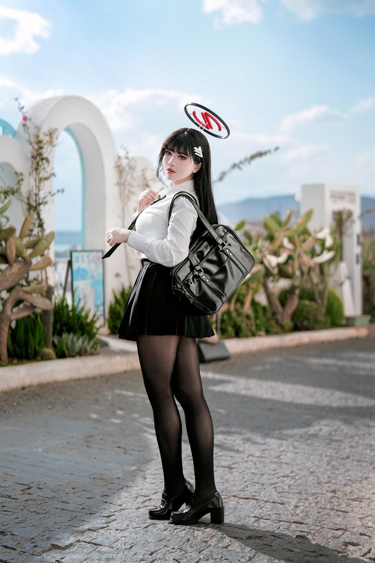 [cosplay] 半半子 - 蔚藍檔案 調月莉音：竞泳美腿大尺度 64P5V