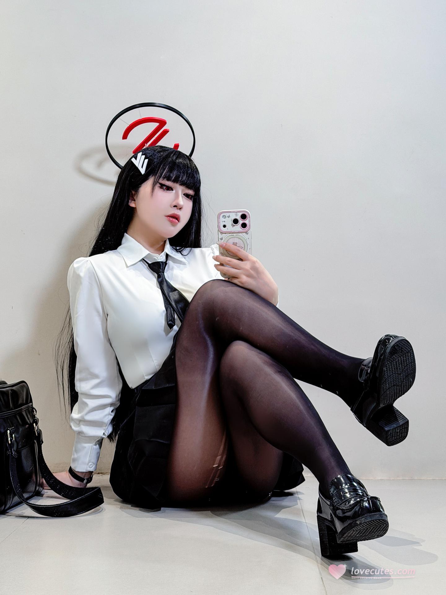 [cosplay] 半半子 - 蔚藍檔案 調月莉音：竞泳美腿大尺度 64P5V