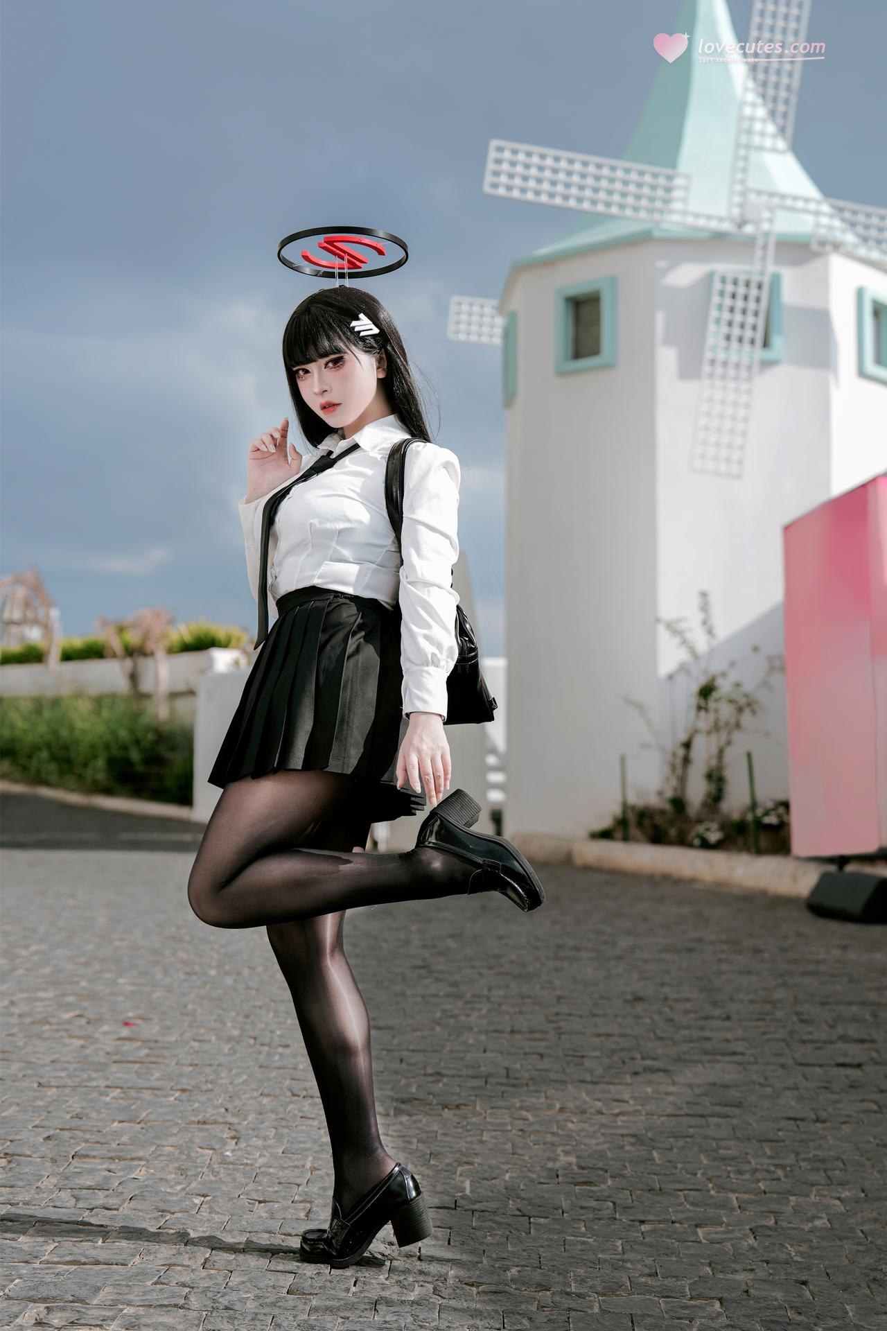 [cosplay] 半半子 - 蔚藍檔案 調月莉音：竞泳美腿大尺度 64P5V