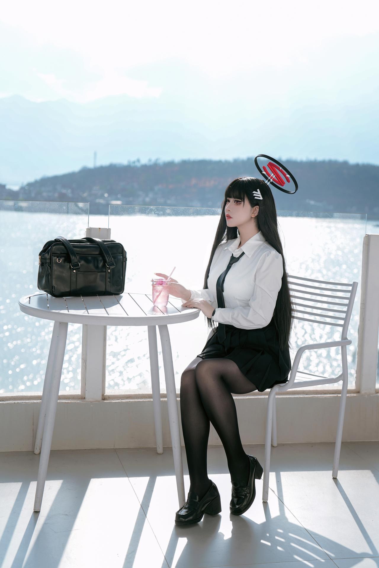 [cosplay] 半半子 - 蔚藍檔案 調月莉音：竞泳美腿大尺度 64P5V