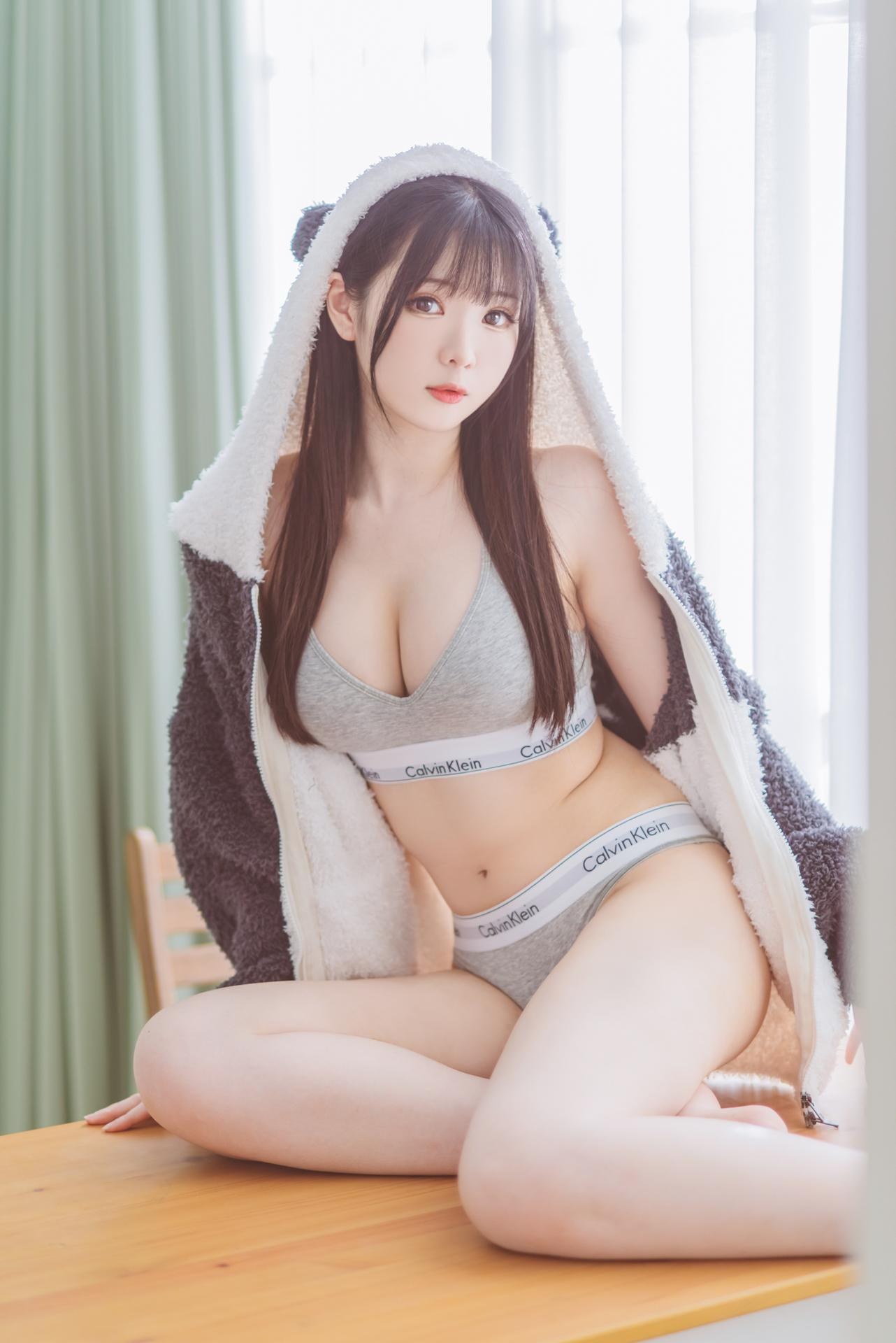 [寫真] 霜月shimo - DL寫真集Dailyデイリーしも Vol.04：Daily寫真集Vol.04 115P