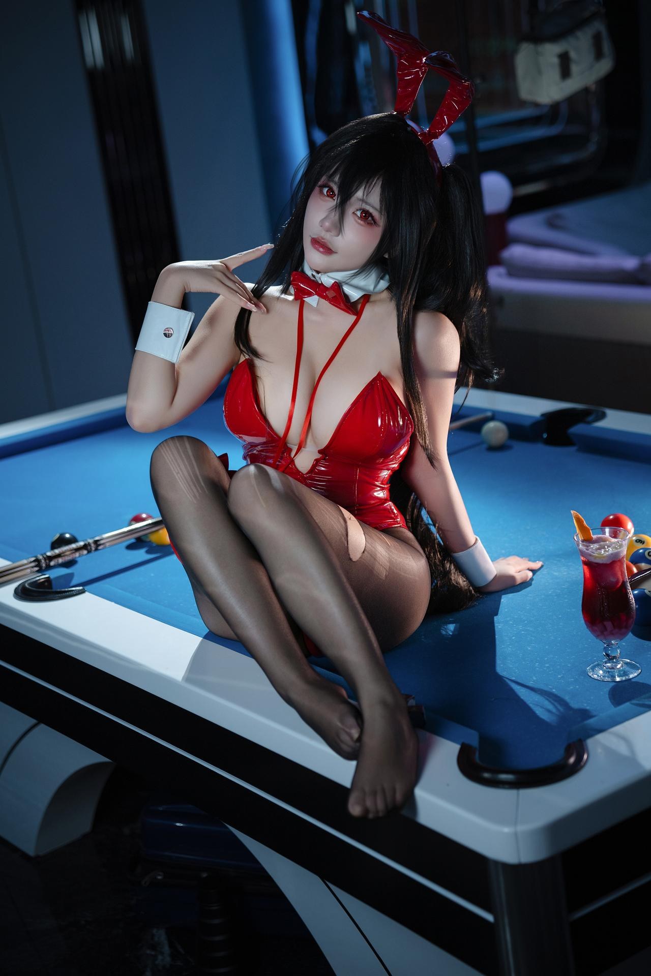 是一只熊仔吗 - 兔女郎美腿大尺度 화보 50P