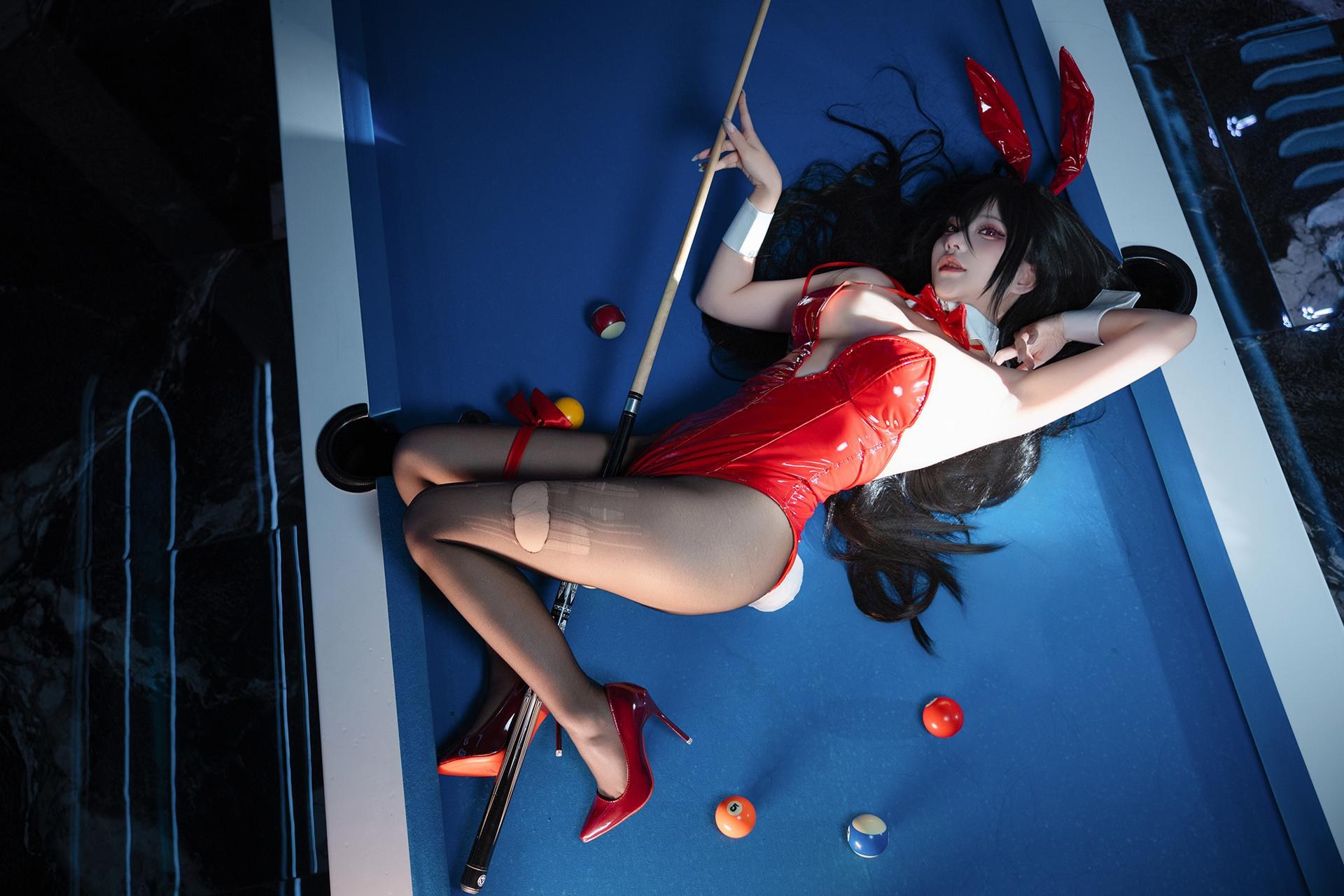 [cosplay] 是一只熊仔吗 - 大凤：兔女郎美腿大尺度 50P