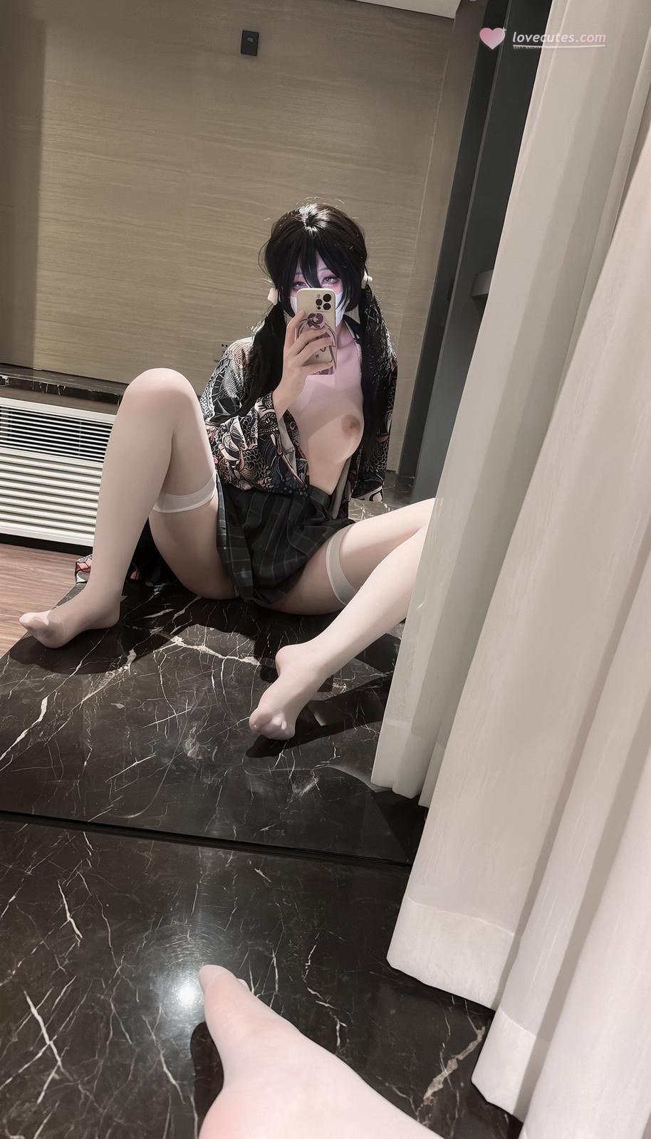 [私房] Pudding - 白虎口罩私拍：福利姬美腿影片 218P70V